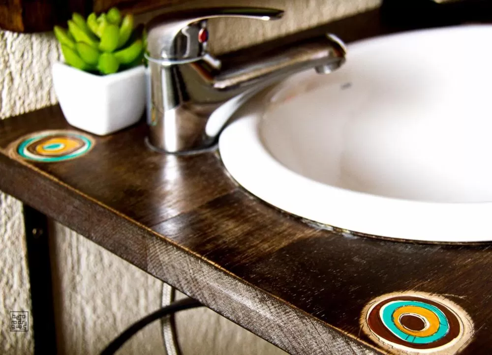 Bathroom in Bina's Haus Pousada, Cafeteria e Atelier