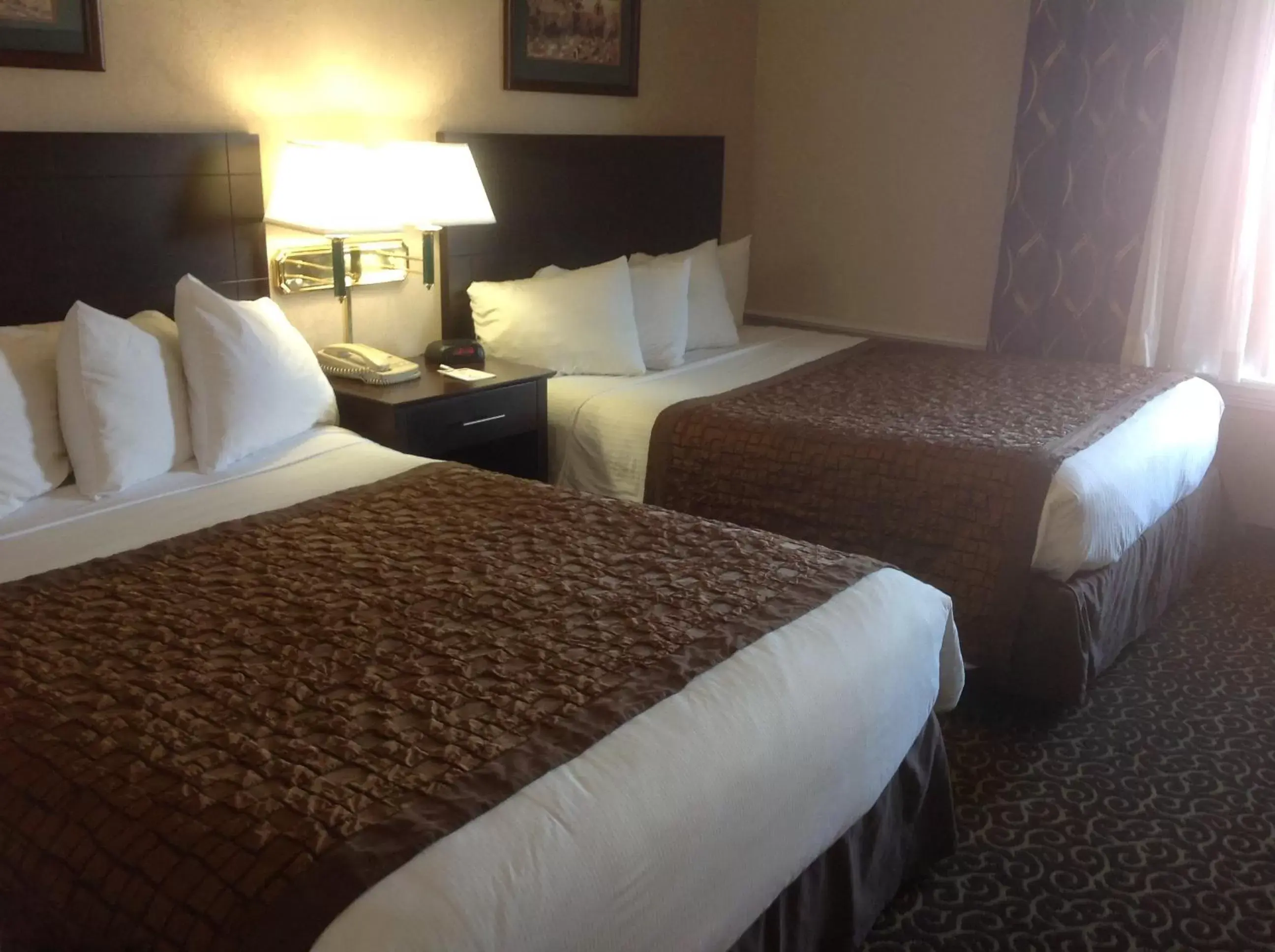 Queen Room with Two Queen Beds - Non-Smoking in Hawthorn Extended Stay by Wyndham El Paso Queen Room with Two Queen Beds - Non-Smoking in Hawthorn Extended Stay by Wyndham El Paso