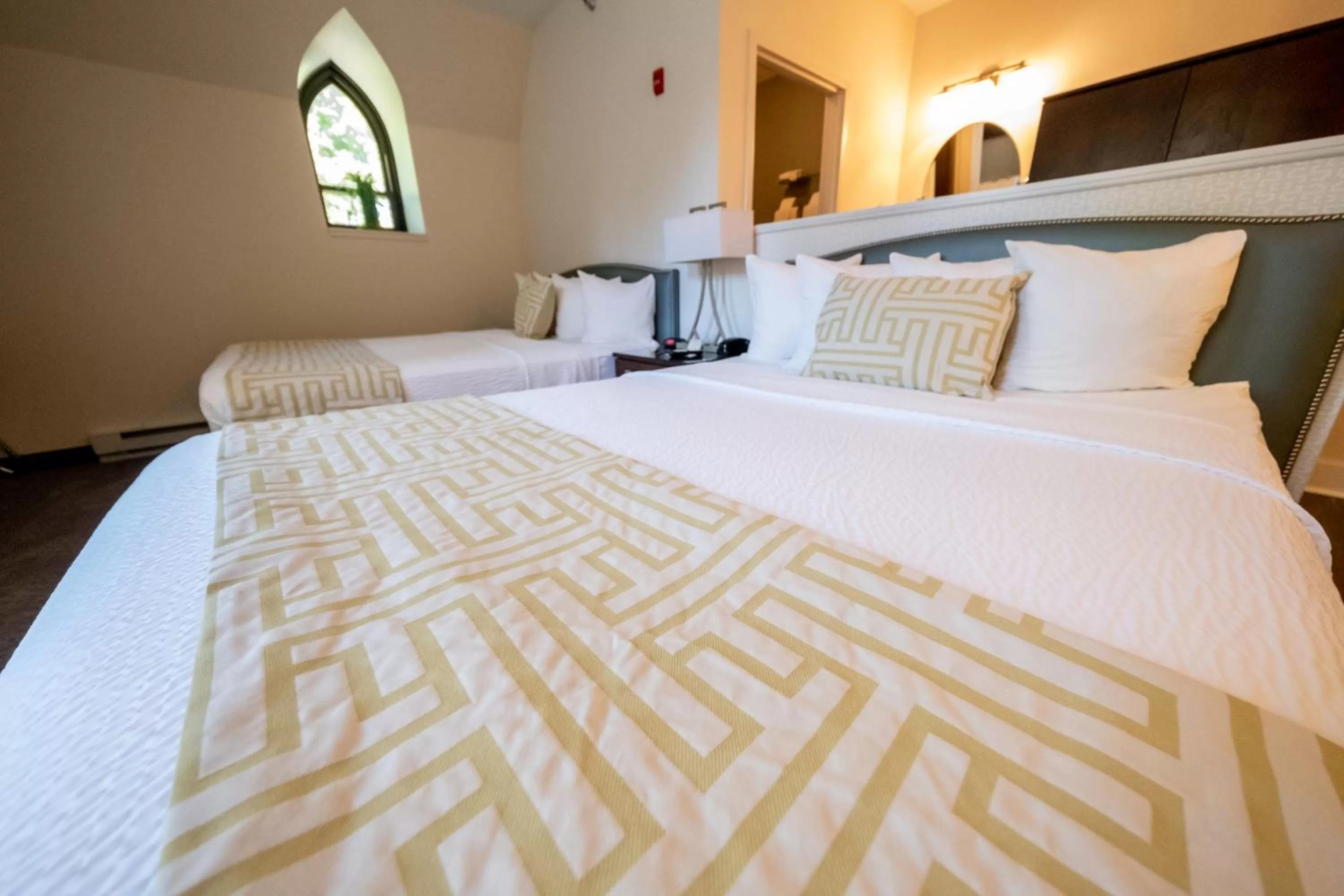 Bedroom, Bed in The Inn at Shattuck - St. Mary's