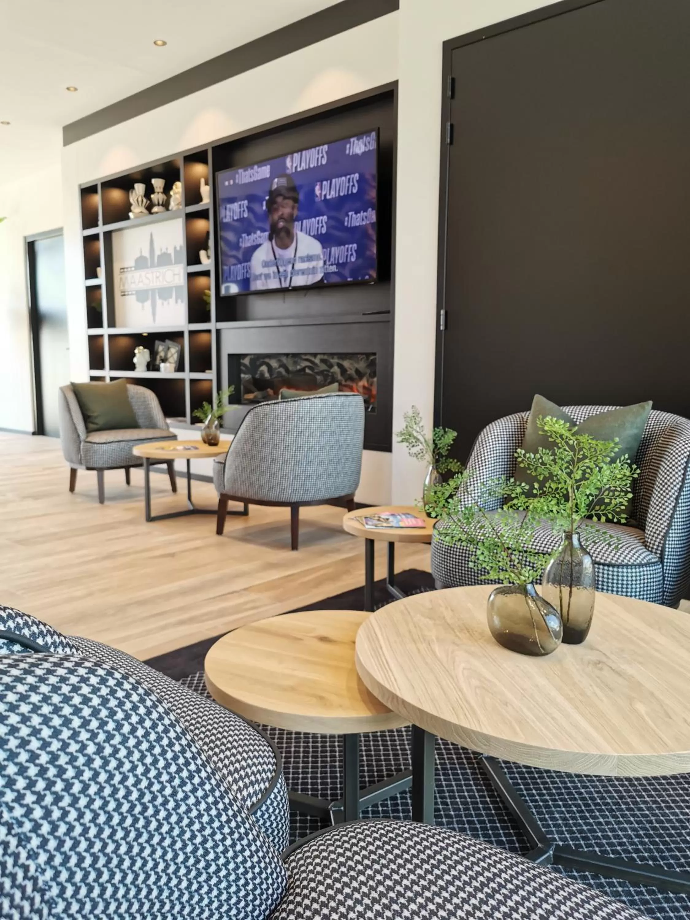 Lobby or reception in Gr8 Hotel Maastricht Aachen Airport