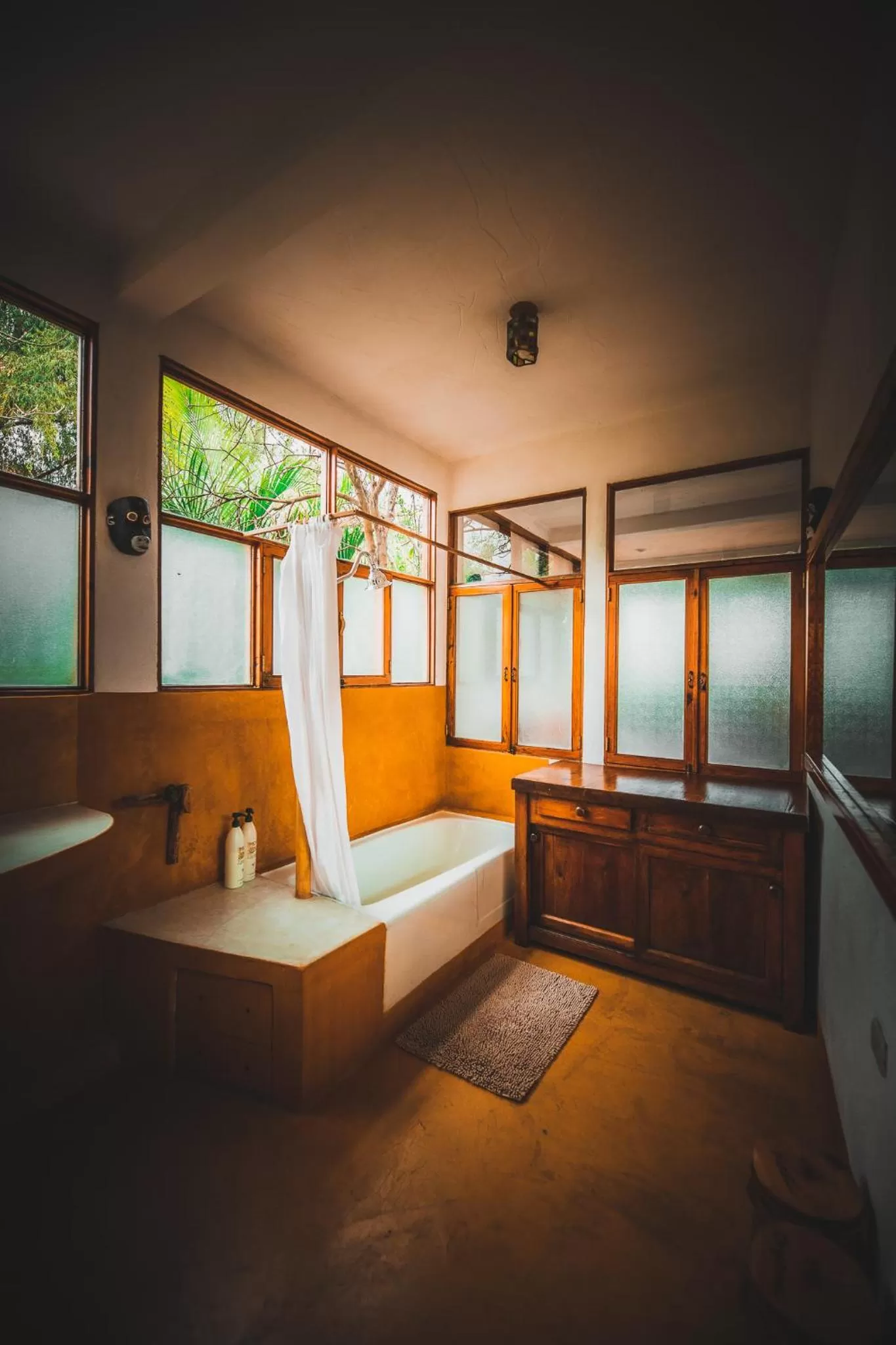 Bathroom in Lush Atitlán
