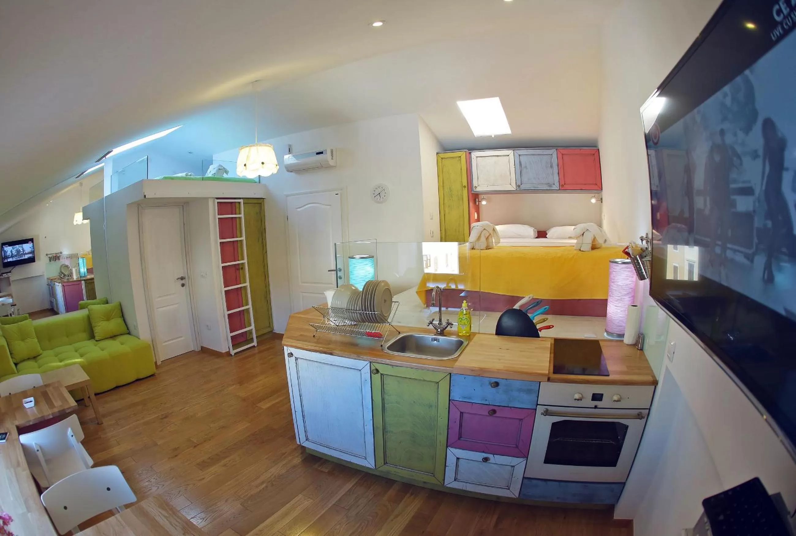 Family in Central Apartments Integrated Hotel