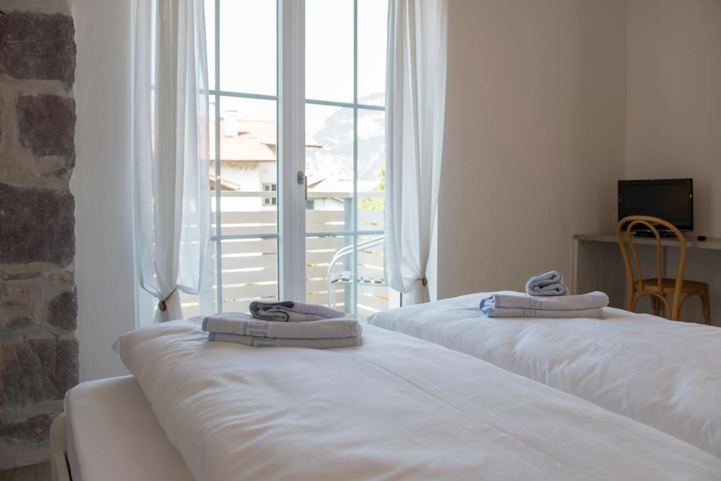 Day, Bed in Apartment Residence Veronika