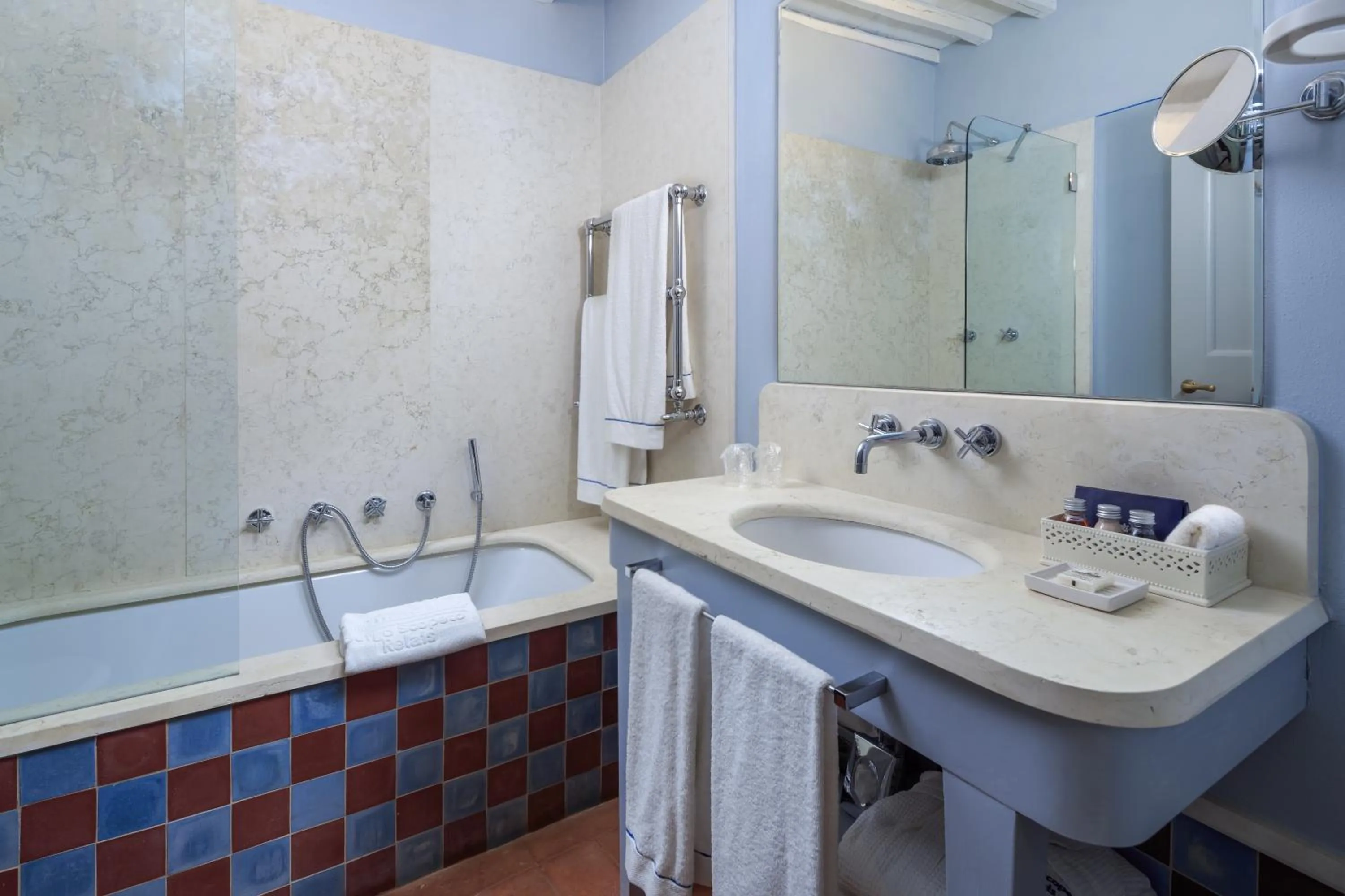 Junior Suite in Borgo Scopeto Wine & Country Relais