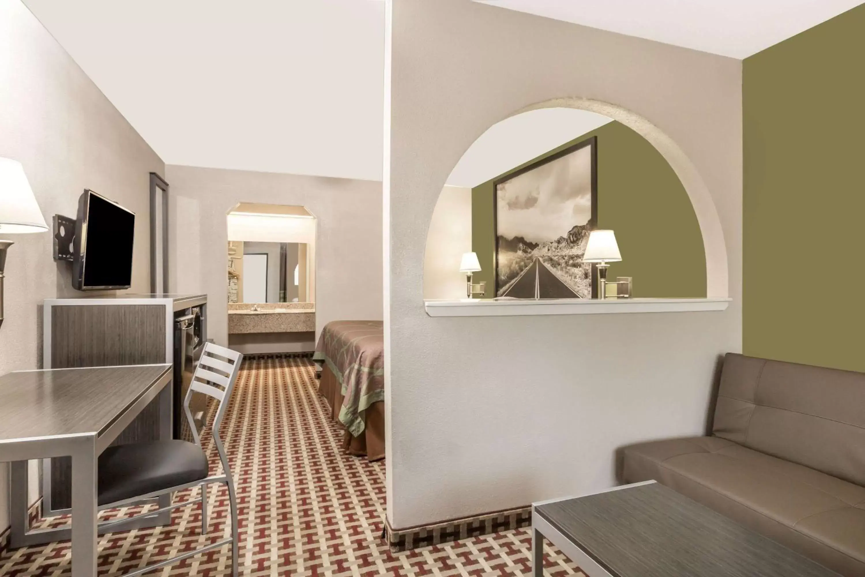 Mini-Suite King Bed-Smoking in Super 8 by Wyndham Houston/NASA/Webster Area Mini-Suite King Bed-Smoking in Super 8 by Wyndham Houston/NASA/Webster Area