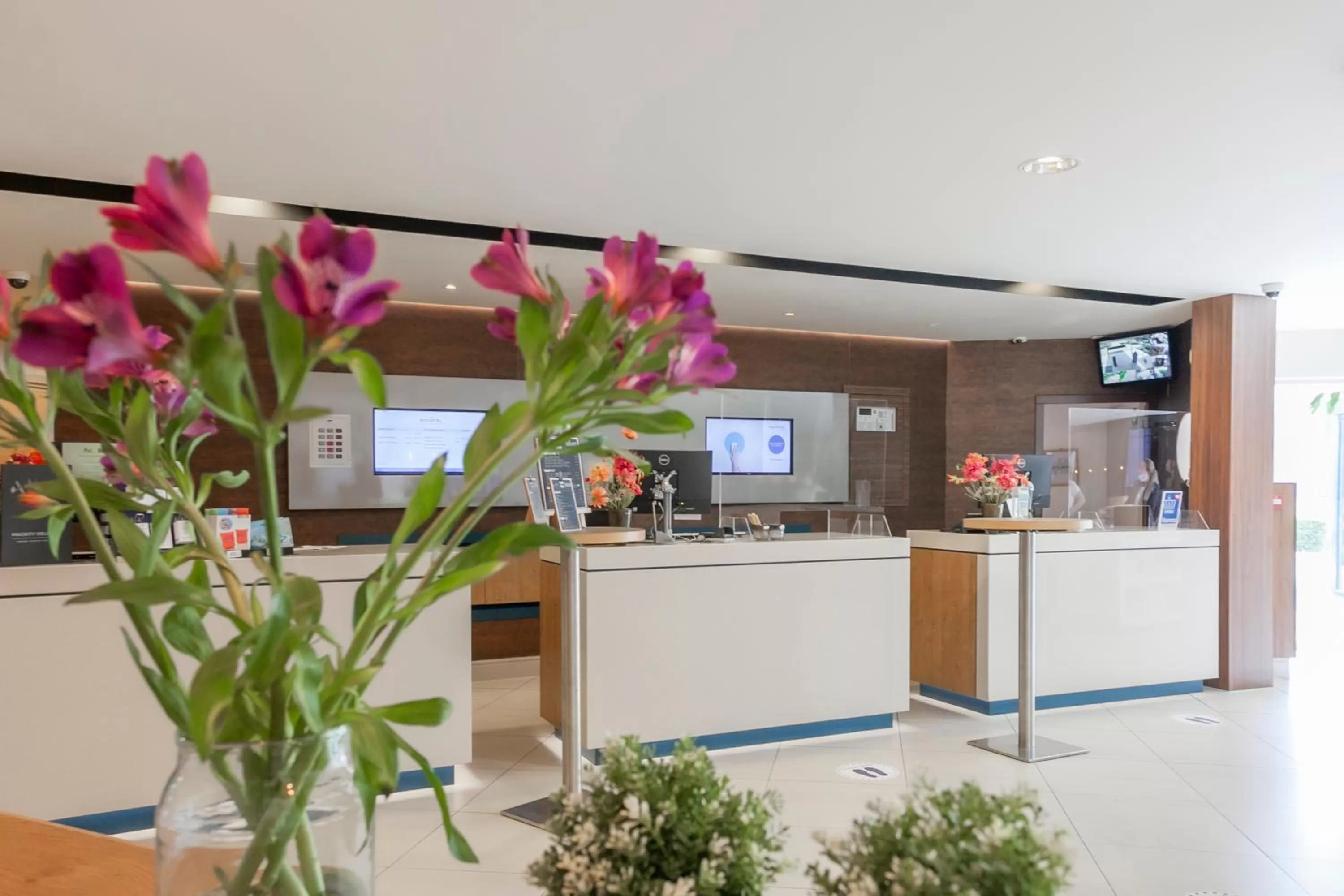 Lobby or reception in Novotel Rotterdam - Schiedam