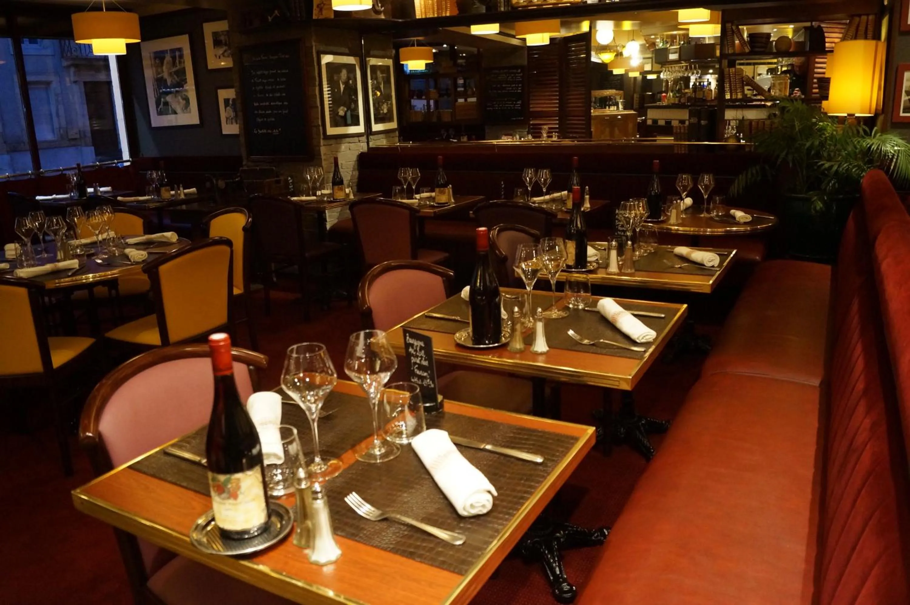 Restaurant/places to eat in Logis hôtel Au Relais Nivernais