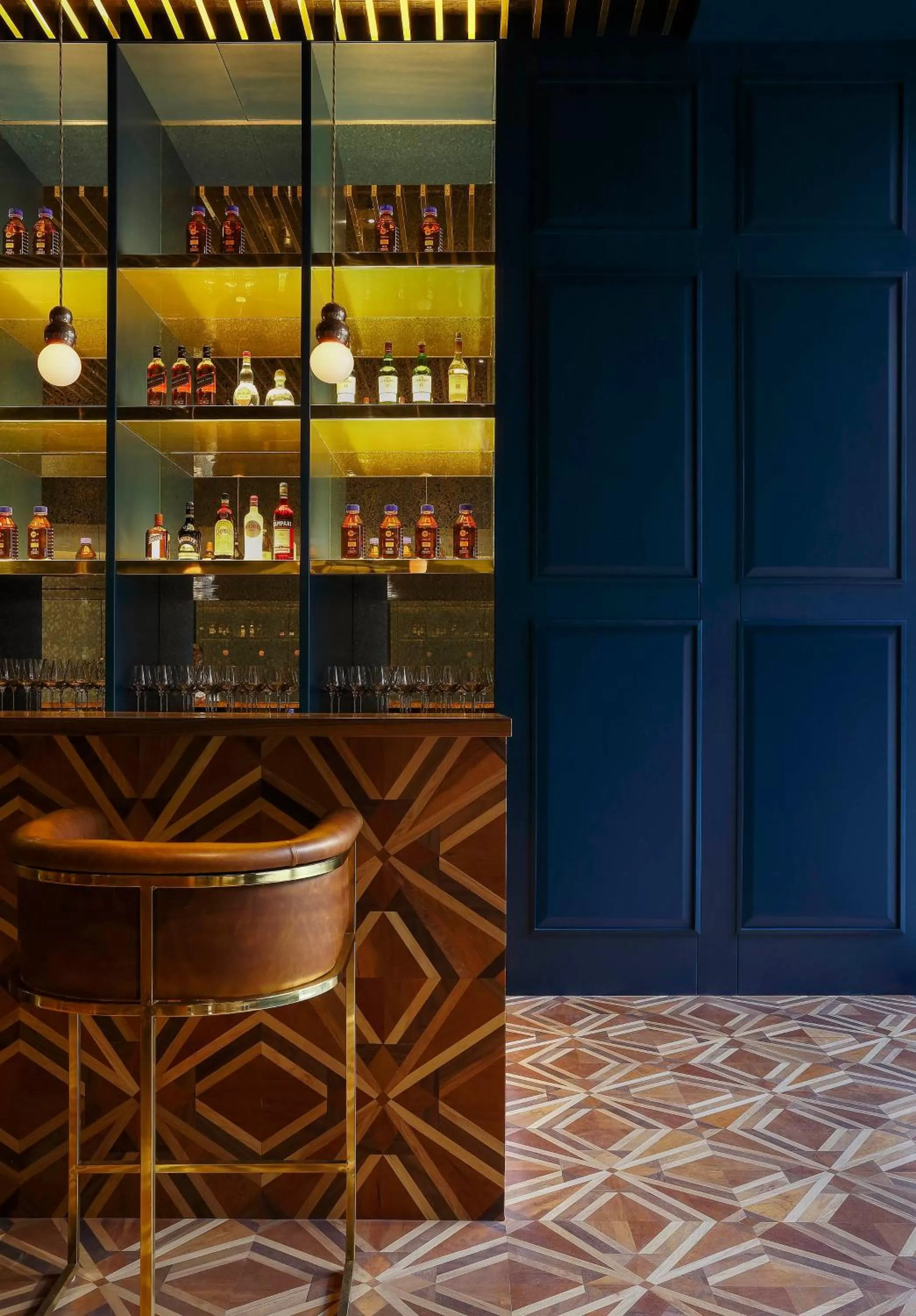 Lounge or bar in Roseate House New Delhi