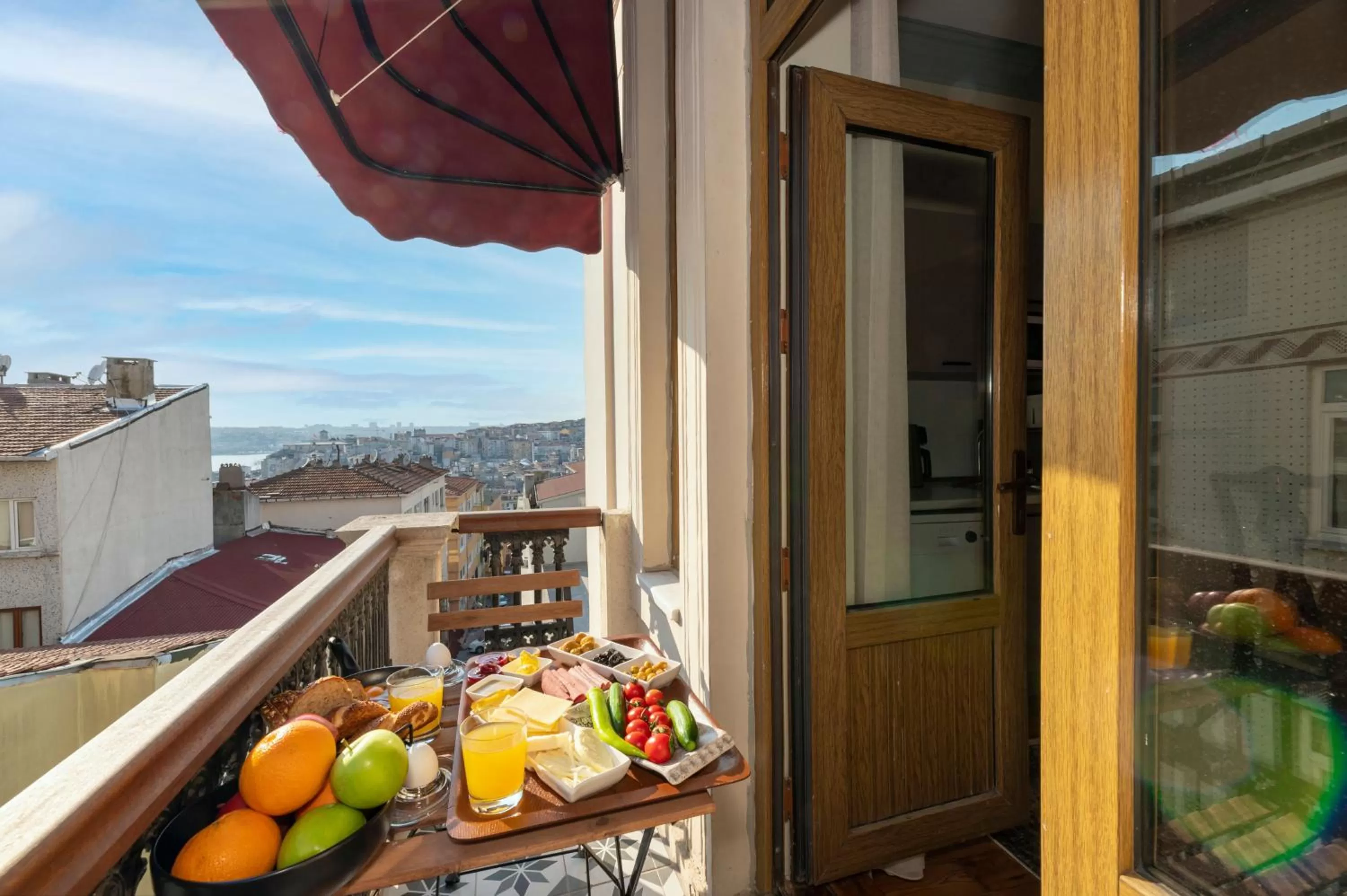Food and drinks in O'Pera Okanlı Suites