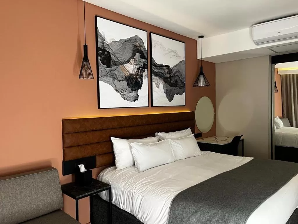 Deluxe King Room - single occupancy in Riverleaf Hotel