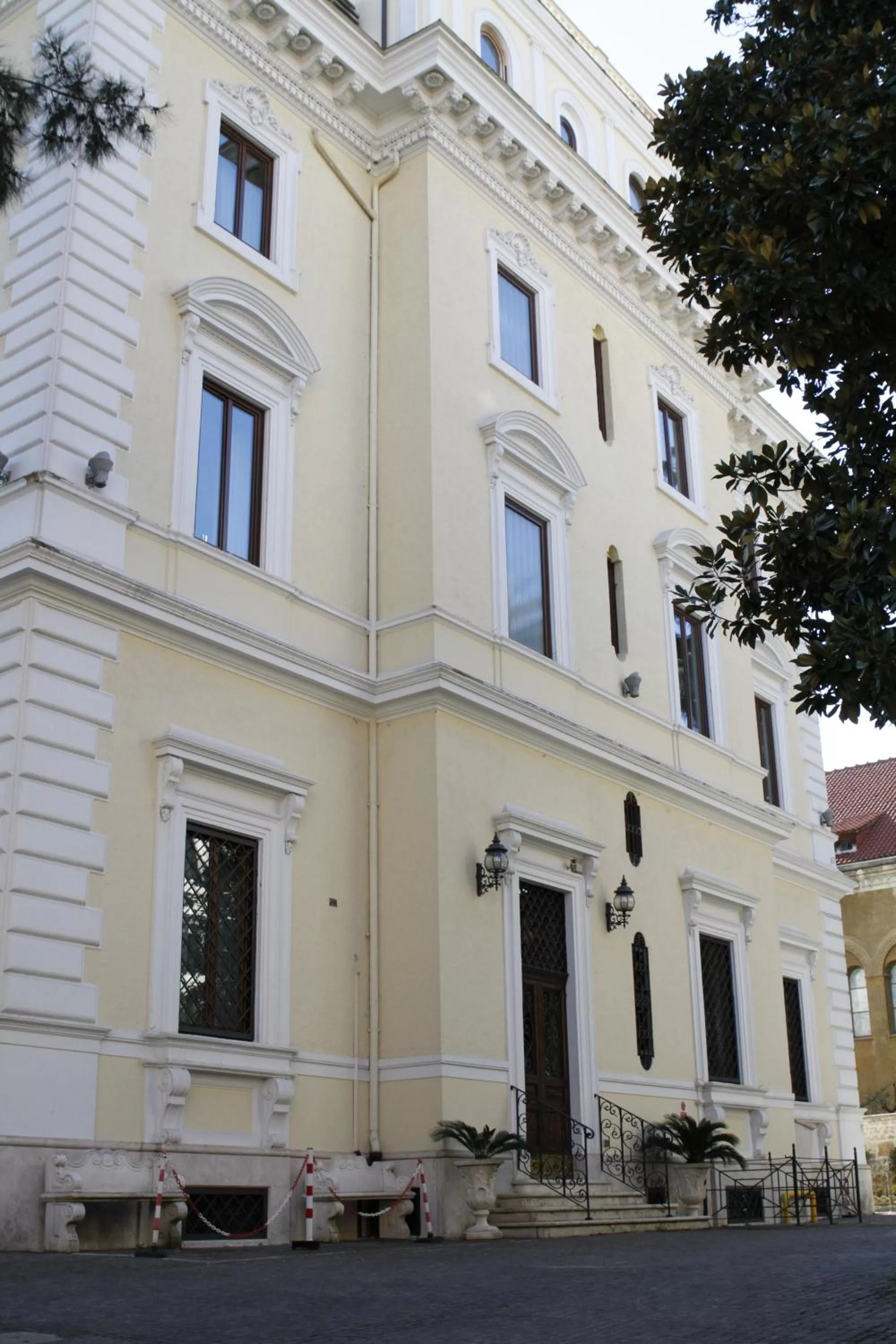 Facade/entrance in Hotel Villa Pinciana