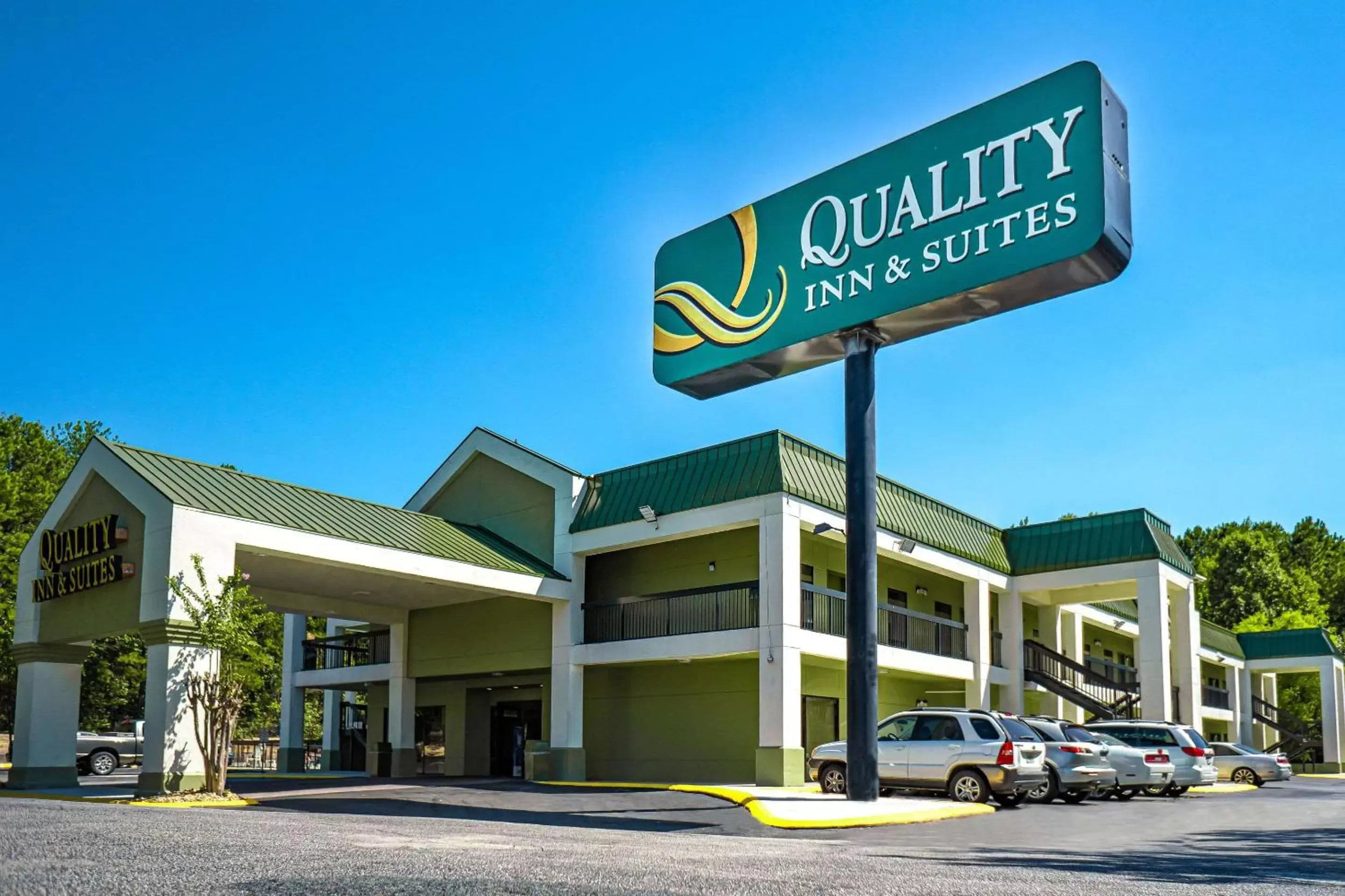 Quality Inn & Suites near Six Flags - Austell Quality Inn & Suites near Six Flags - Austell