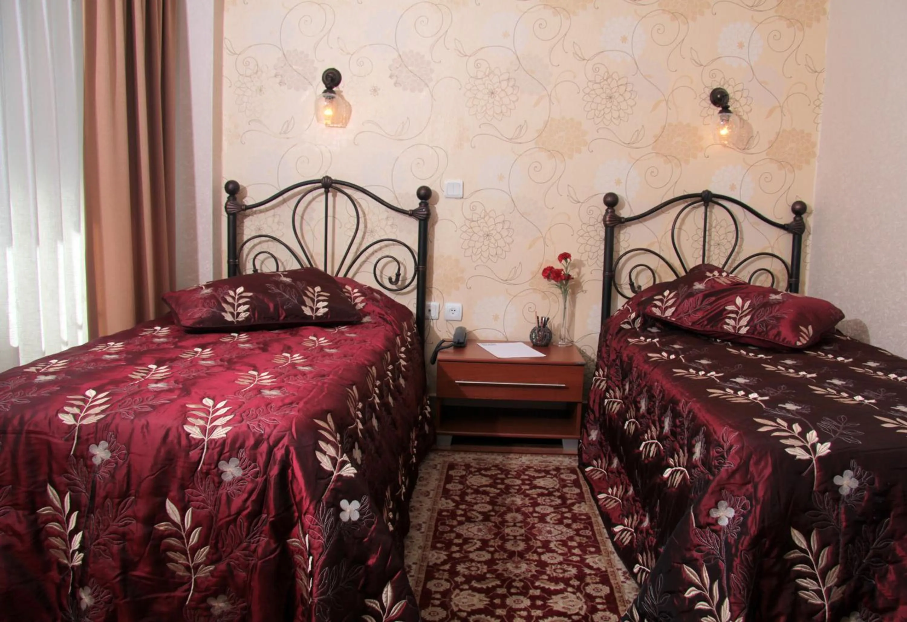 Bed in Hotel Nezih Istanbul