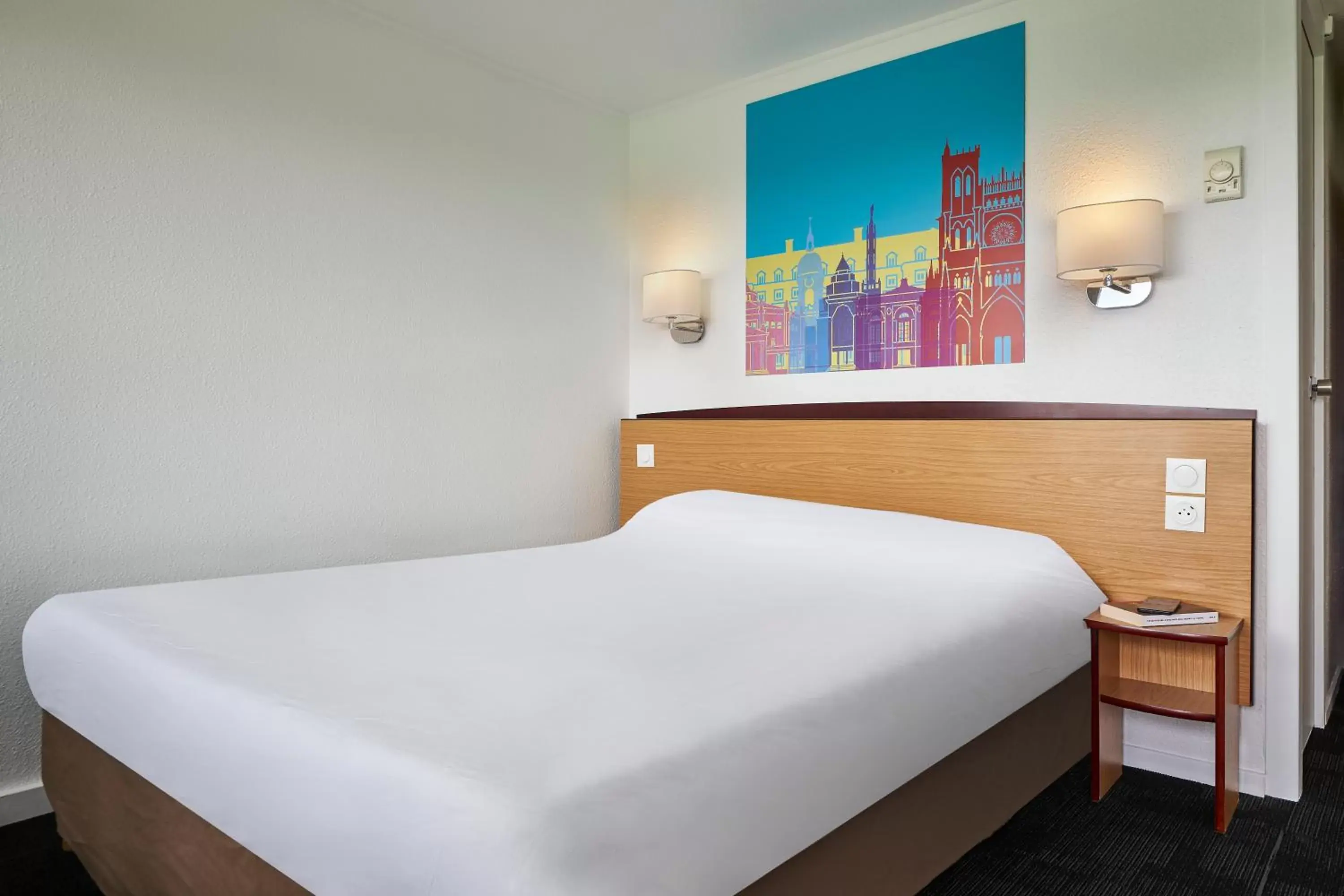 Double Room in Kyriad Direct Epinal Double Room in Kyriad Direct Epinal