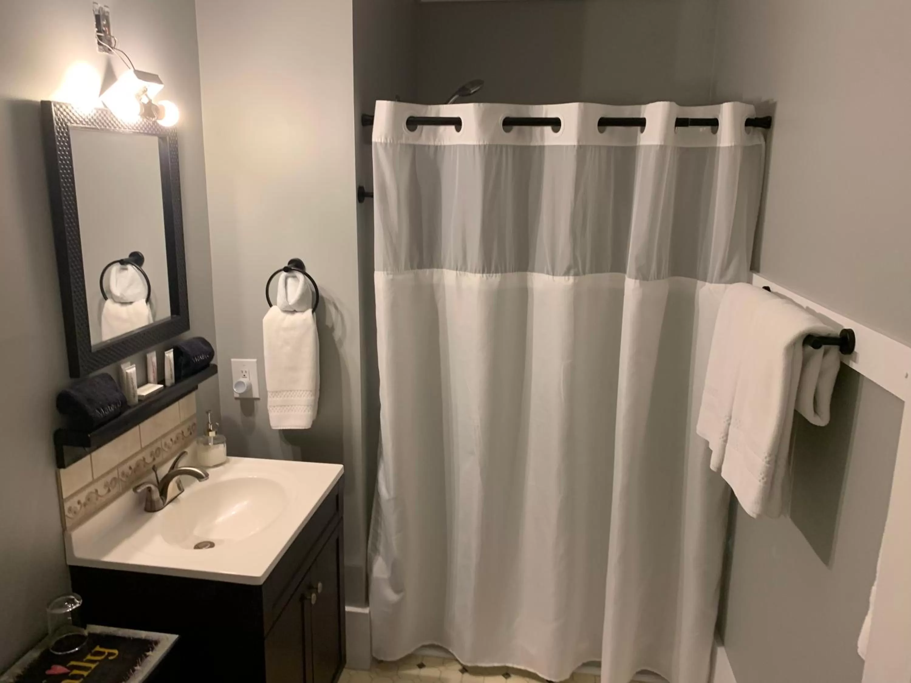 Bathroom in White Sails Inn