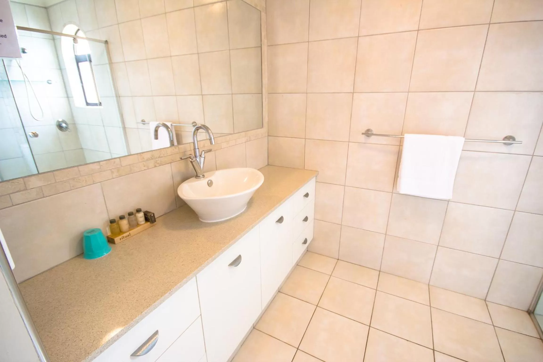 Bedroom in Albatross North Apartments