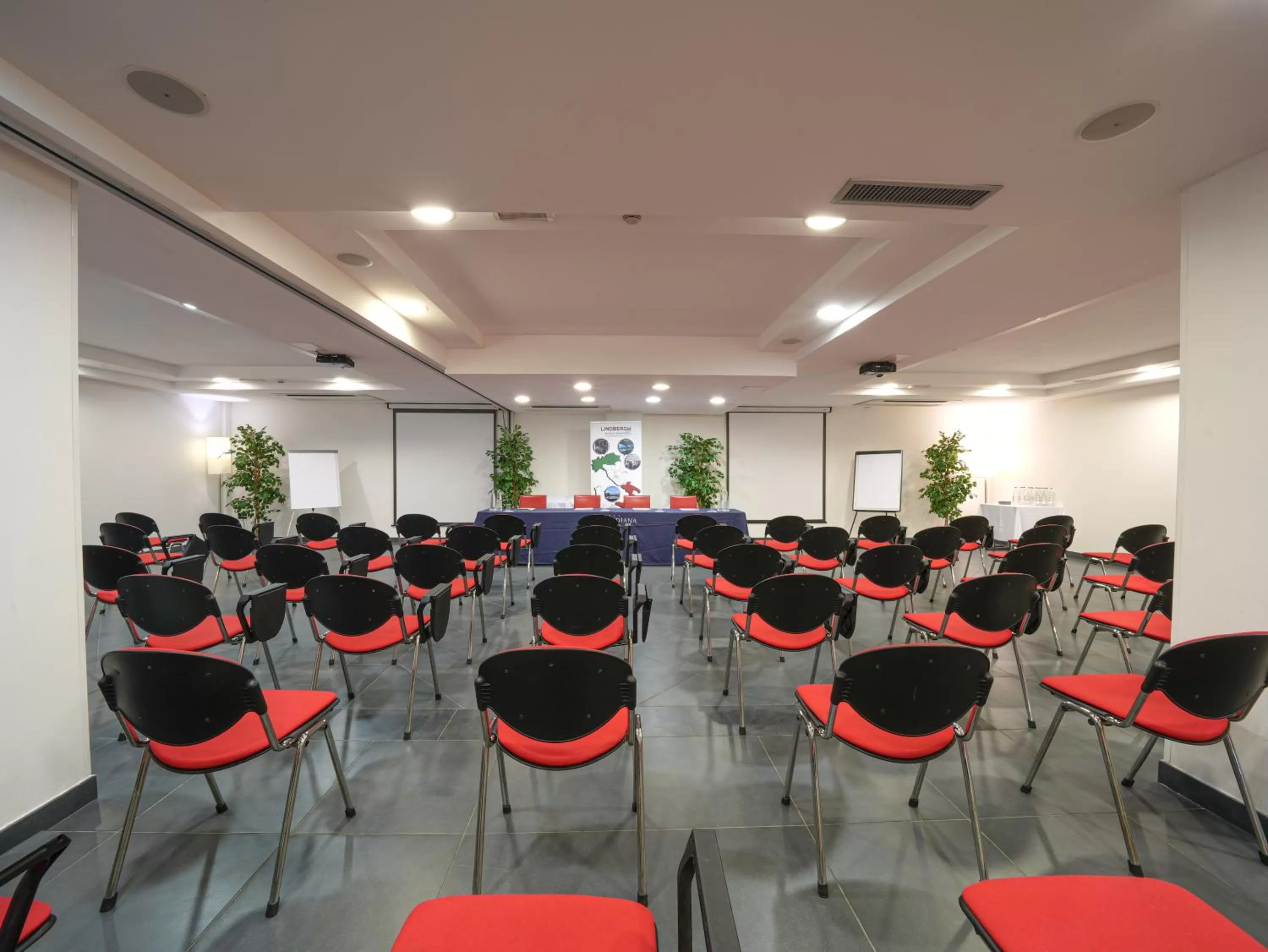 La Meridiana Bleisure Hotel