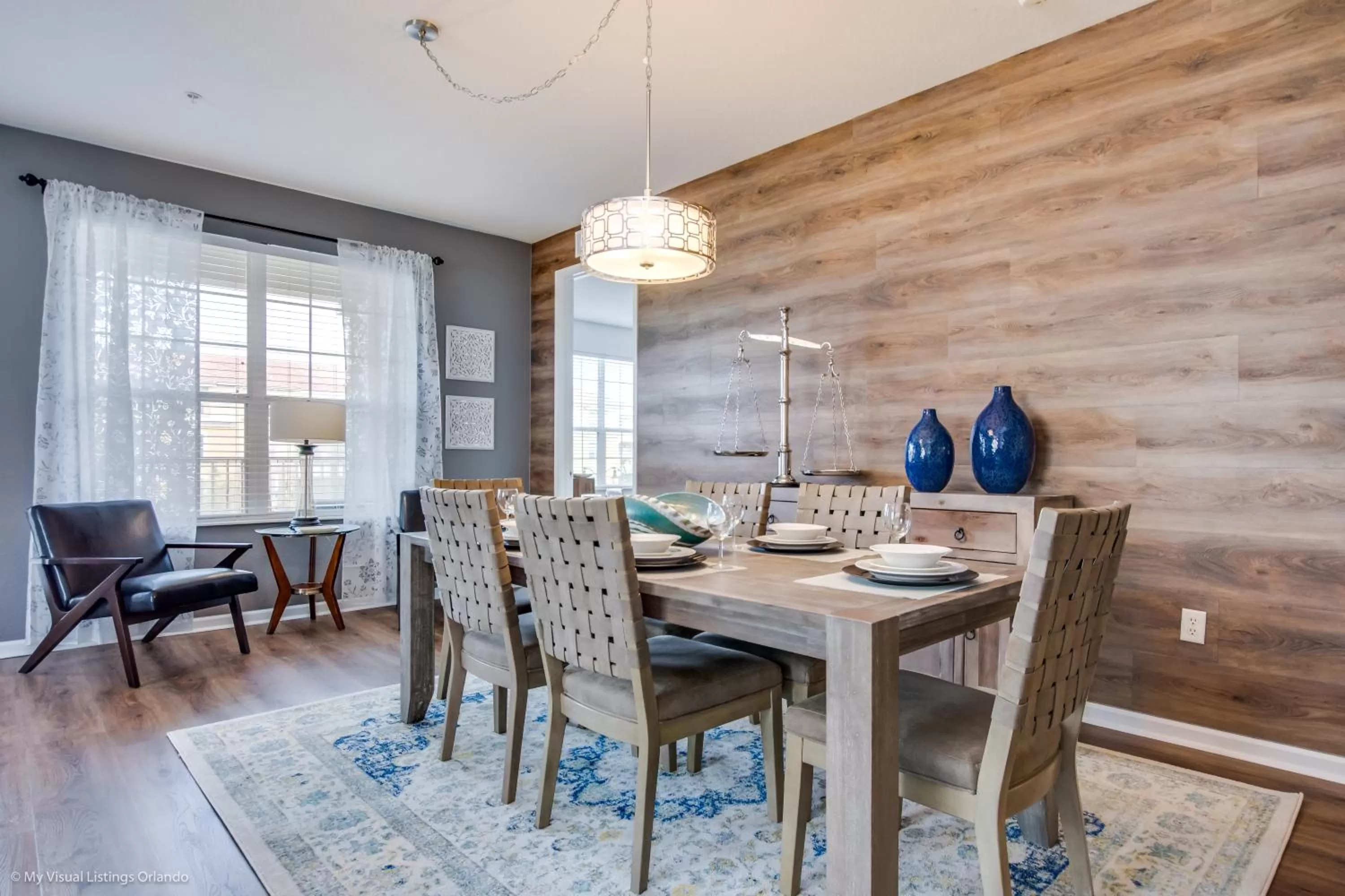 Living room, Restaurant/Places to Eat in Casiola Vacation Homes