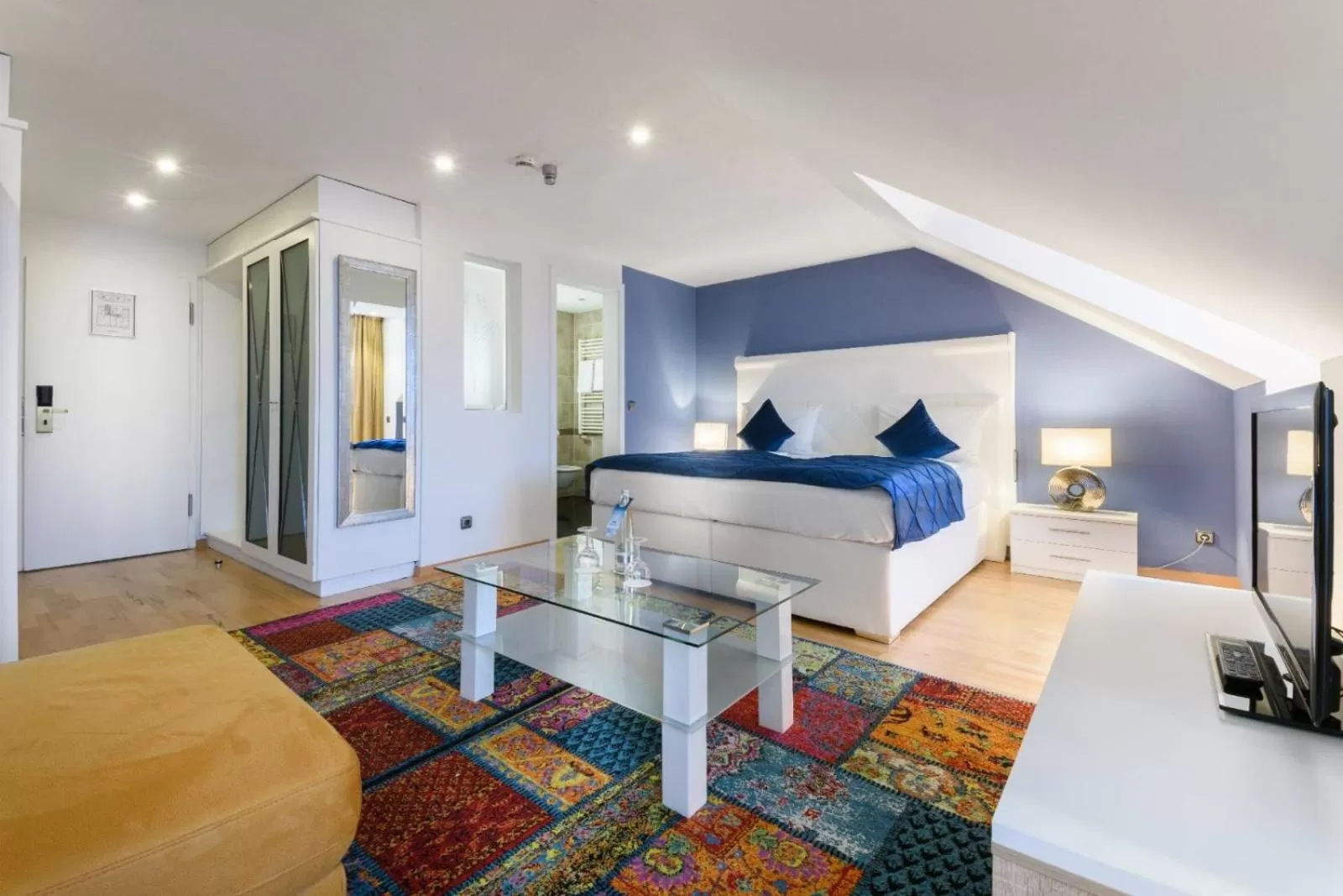 Photo of the whole room, Bed in Hotel Rivoli Charme