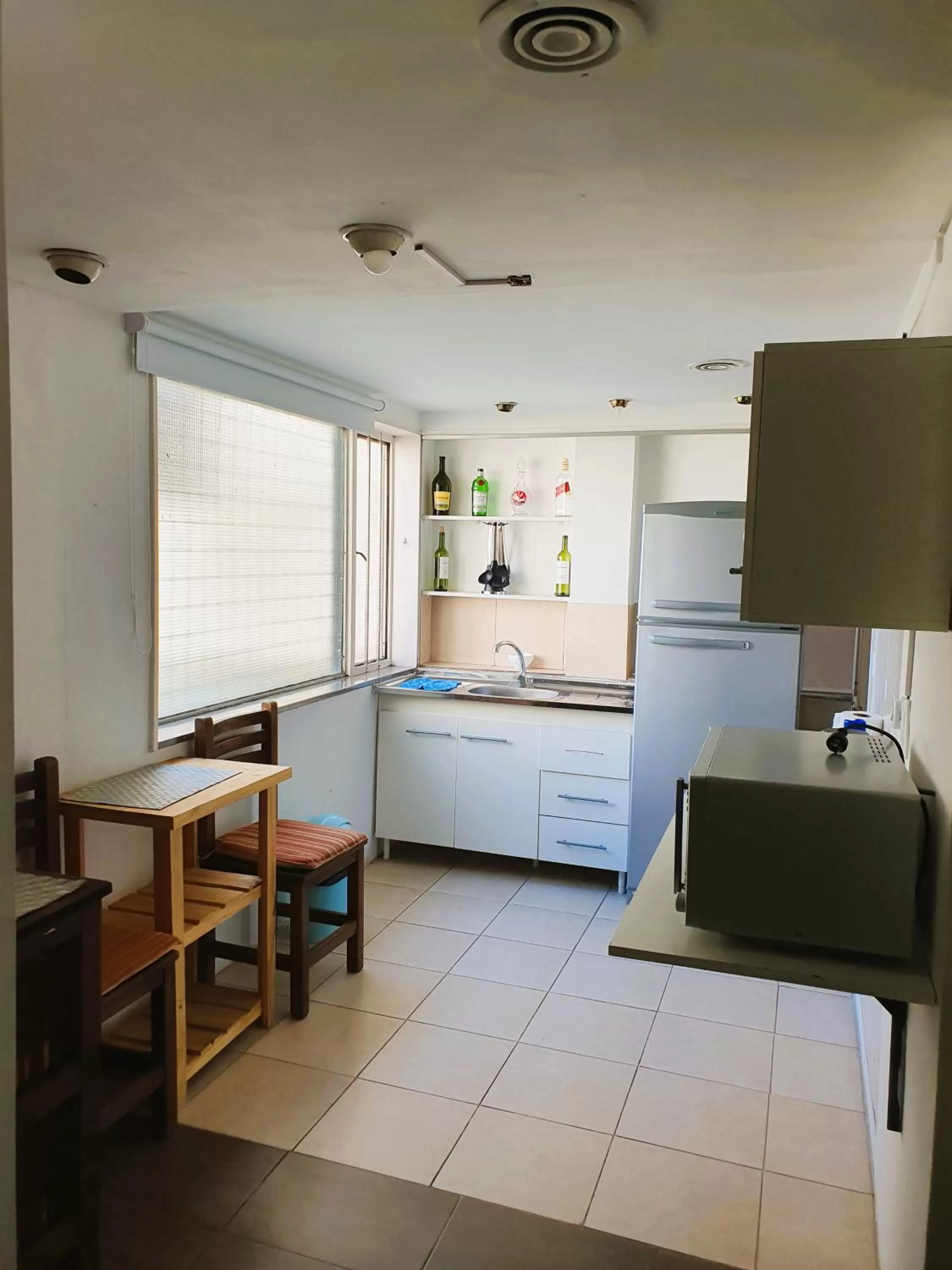 Kitchen or kitchenette, Kitchen/Kitchenette in Habitaciones en Casa con piscina en Palermo Soho!