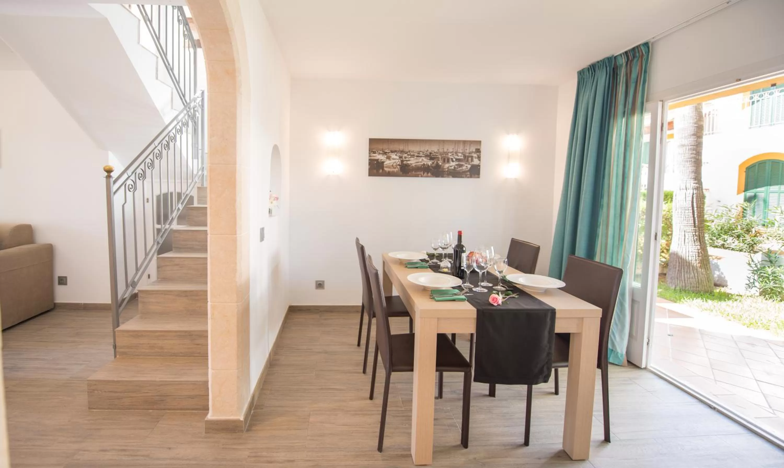 Dining area in Aparthotel Ona Aucanada