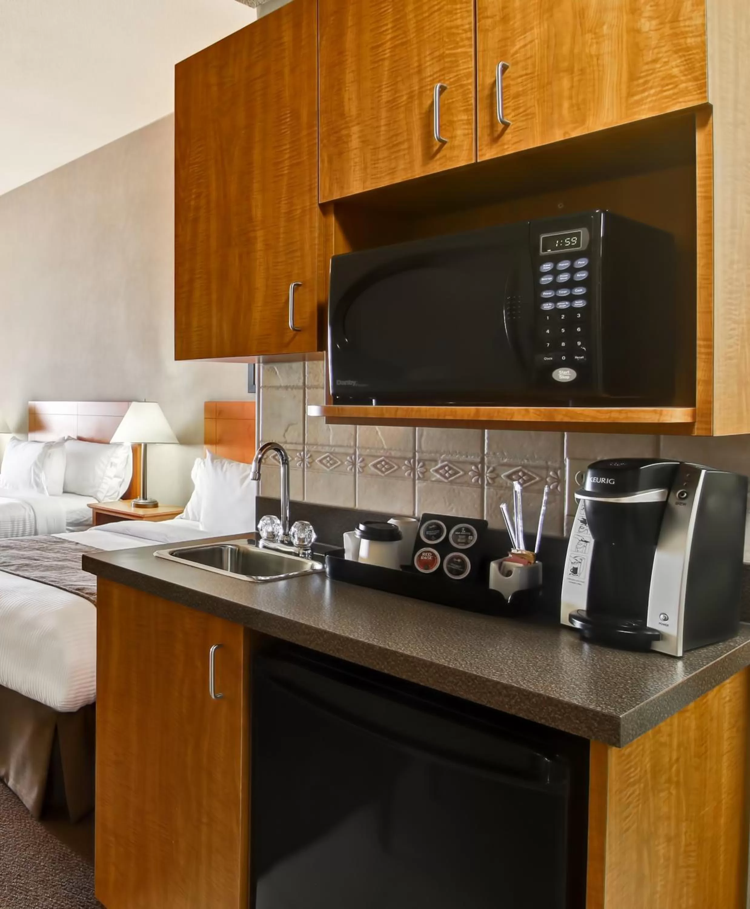 Coffee/tea facilities in Canalta Brooks