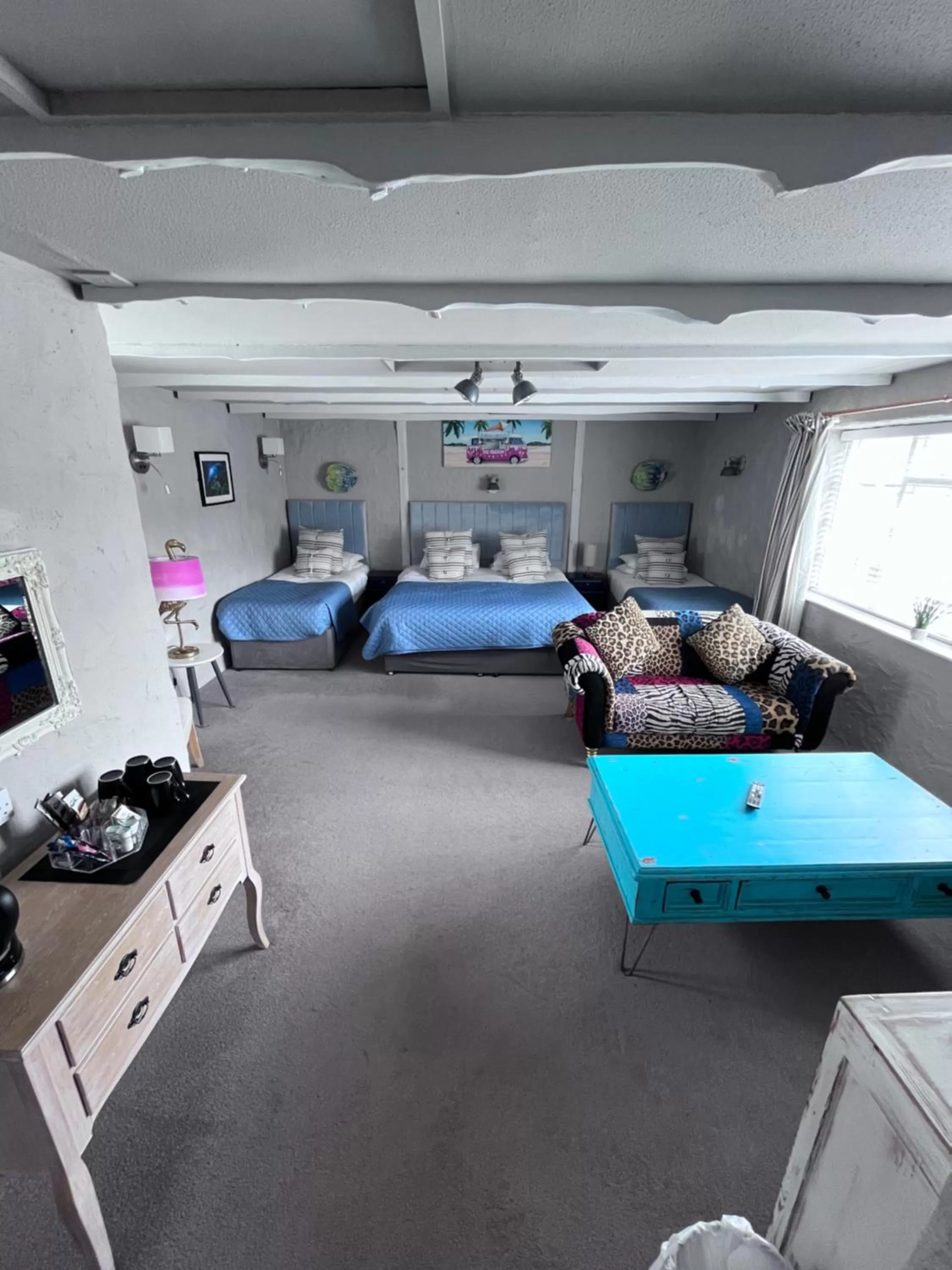 Seating area, Bed in Molesworth Arms