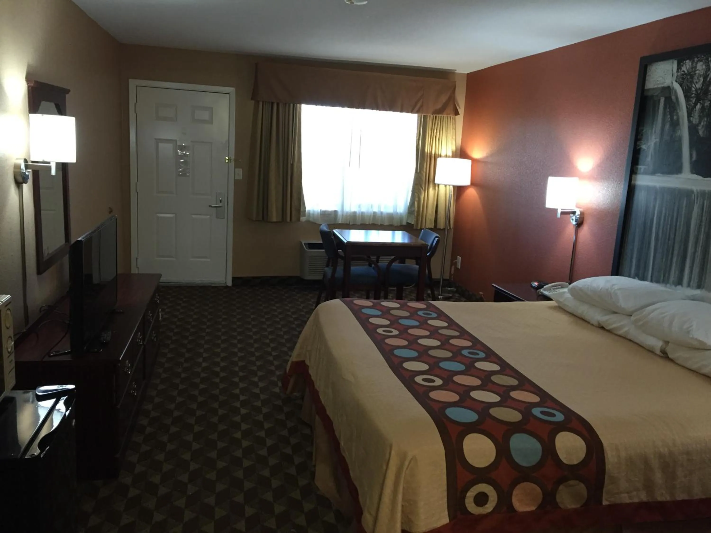 Day, Bed in Super 8 by Wyndham Bastrop TX