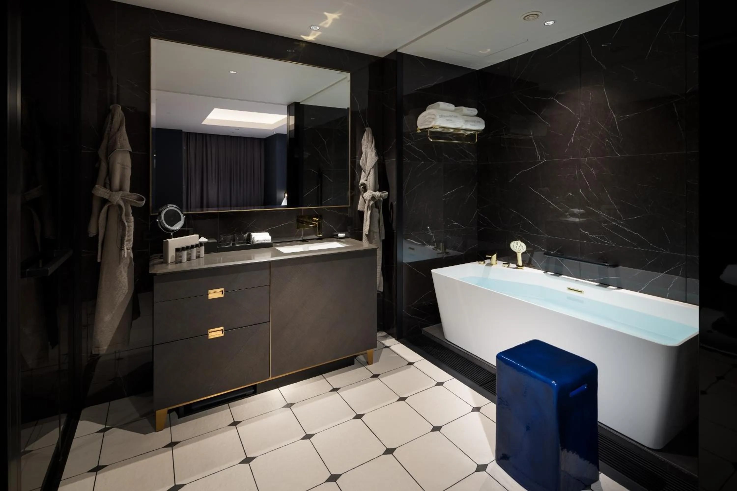 Bathroom in BELLUSTAR TOKYO, A Pan Pacific Hotel