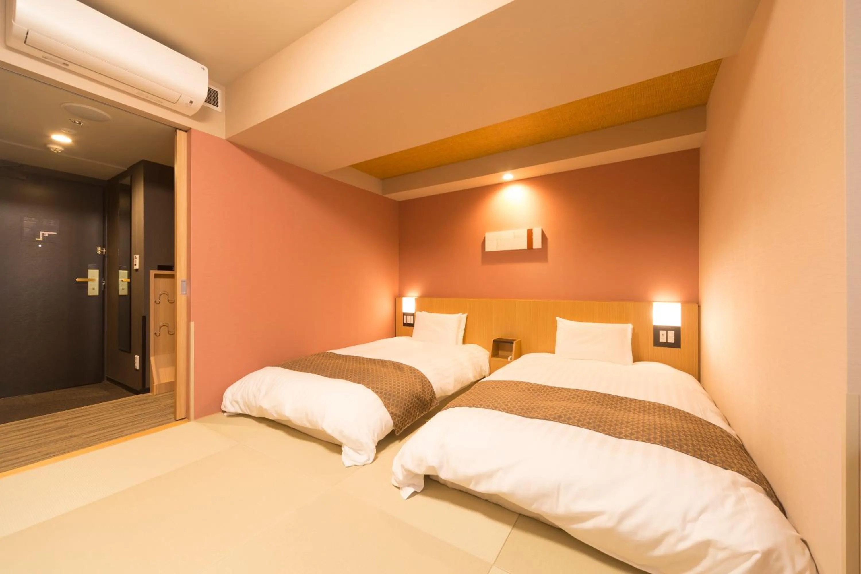 Japanese-Style Twin Room - Non-Smoking in Dormy Inn Premium Tokyo Kodenmacho