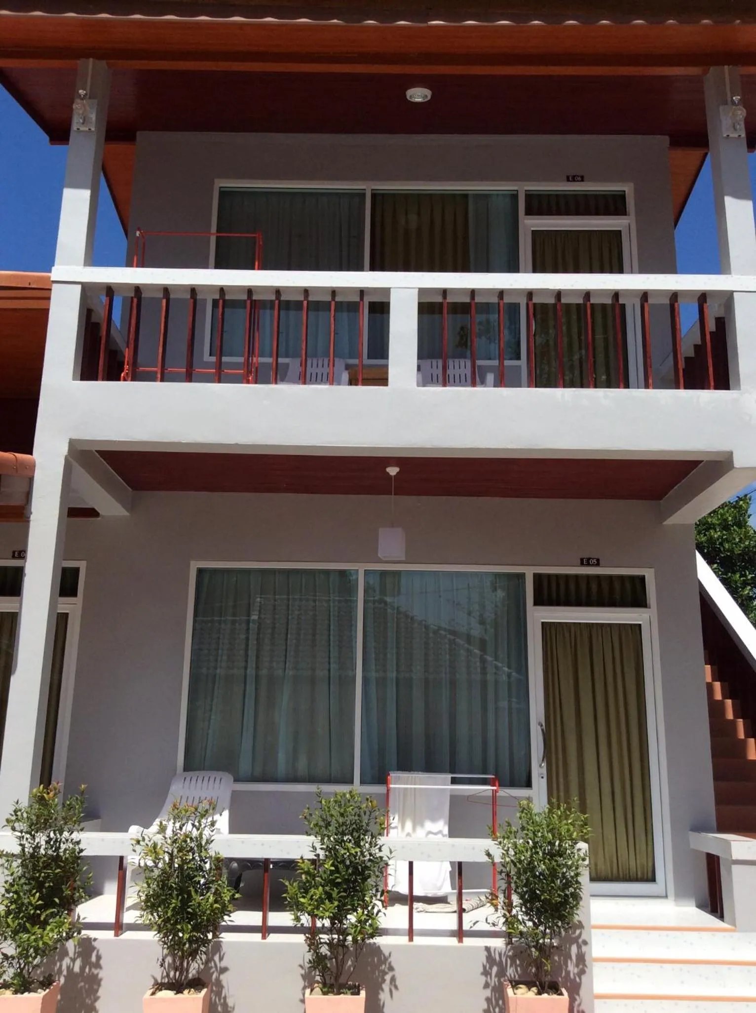 Property building in Lanta Paradise Beach Resort