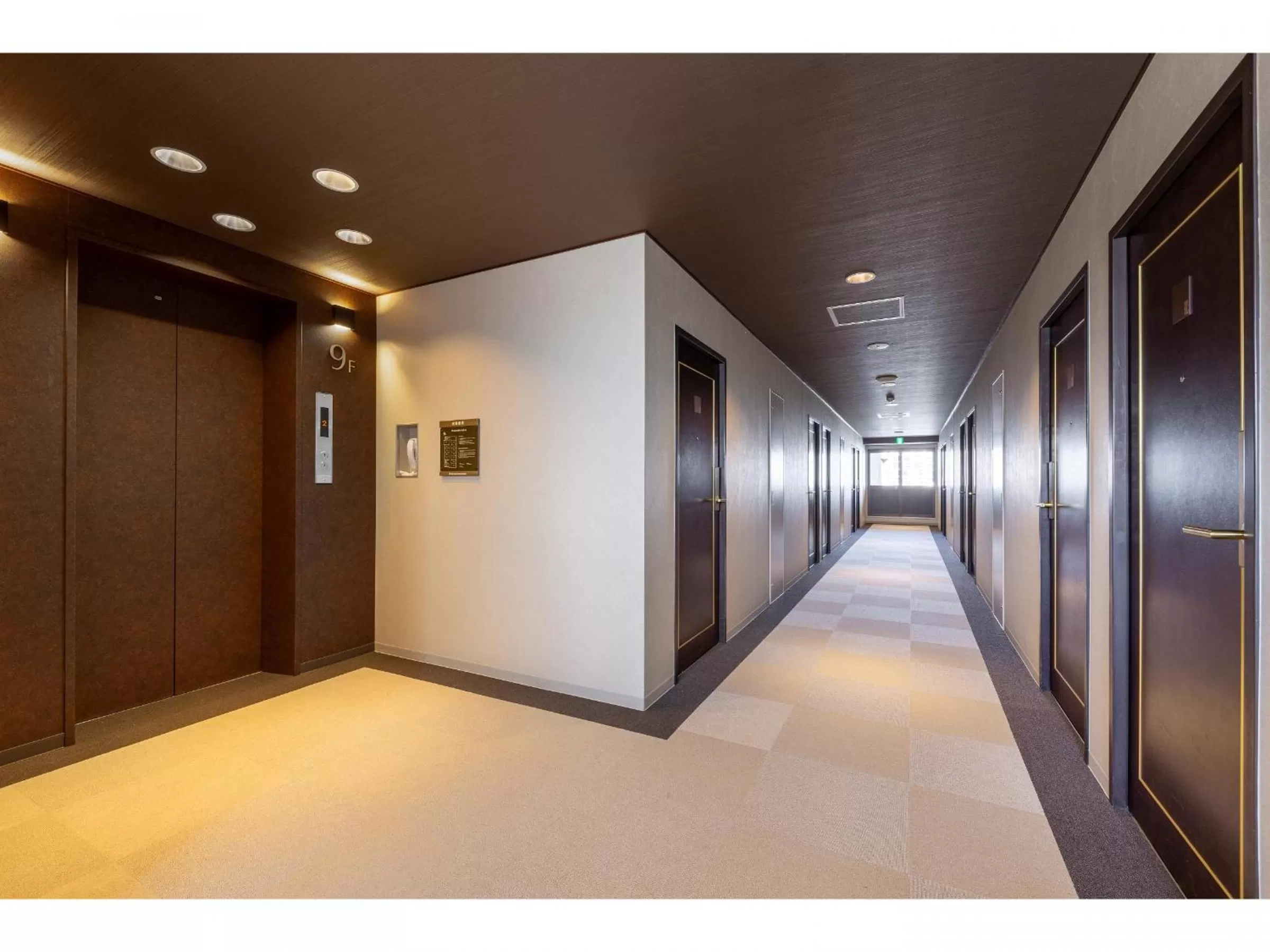 elevator in The OneFive Marine Fukuoka