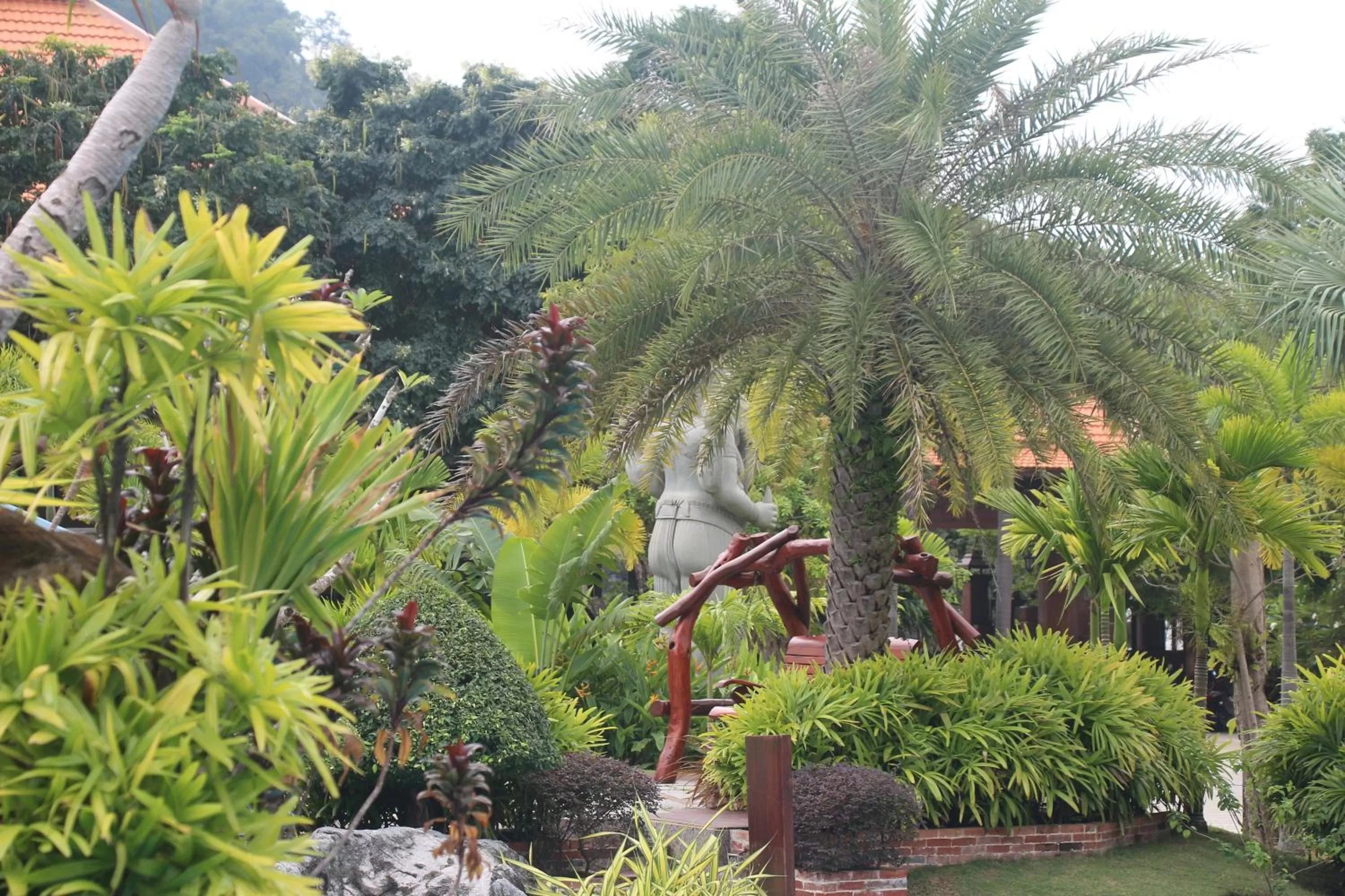 Garden view in Try Palace Resort-Kep