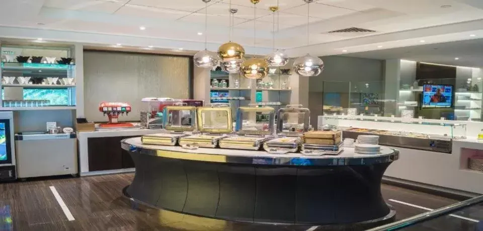 5 Hours Lounge Use Seated Sofa Chairs (NO BED) Check-in between 7PM to 7AM in Ambassador Transit Lounge Terminal 3 5 Hours Lounge Use Seated Sofa Chairs (NO BED) Check-in between 7PM to 7AM in Ambassador Transit Lounge Terminal 3