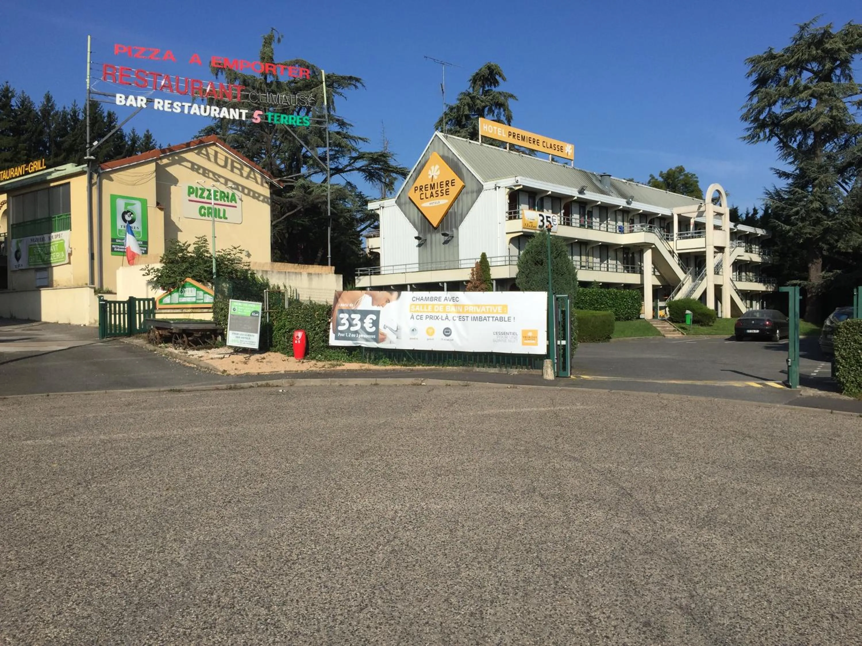 Facade/entrance in Premiere Classe St Etienne Nord Villars