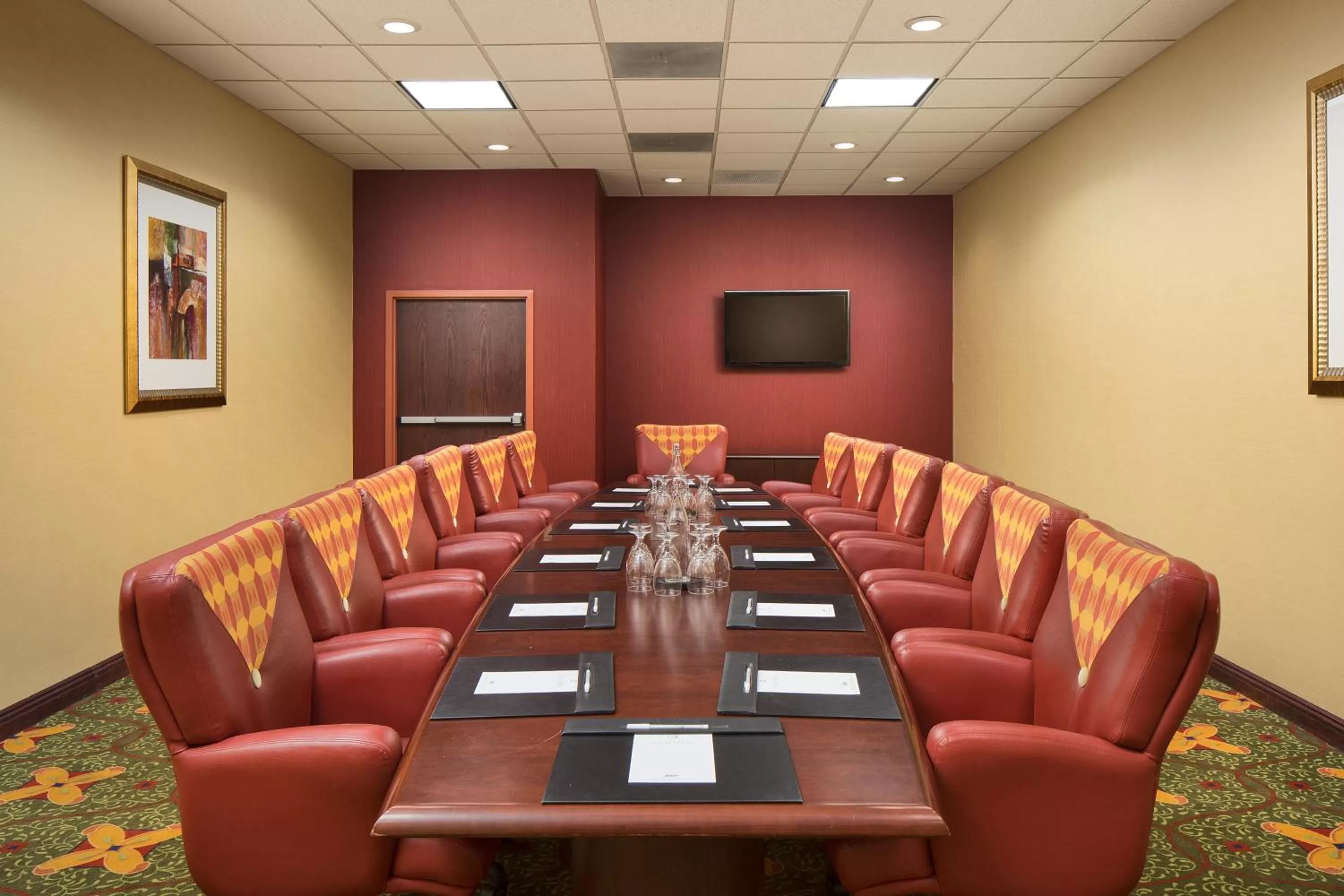 Meeting/conference room in University Plaza Hotel