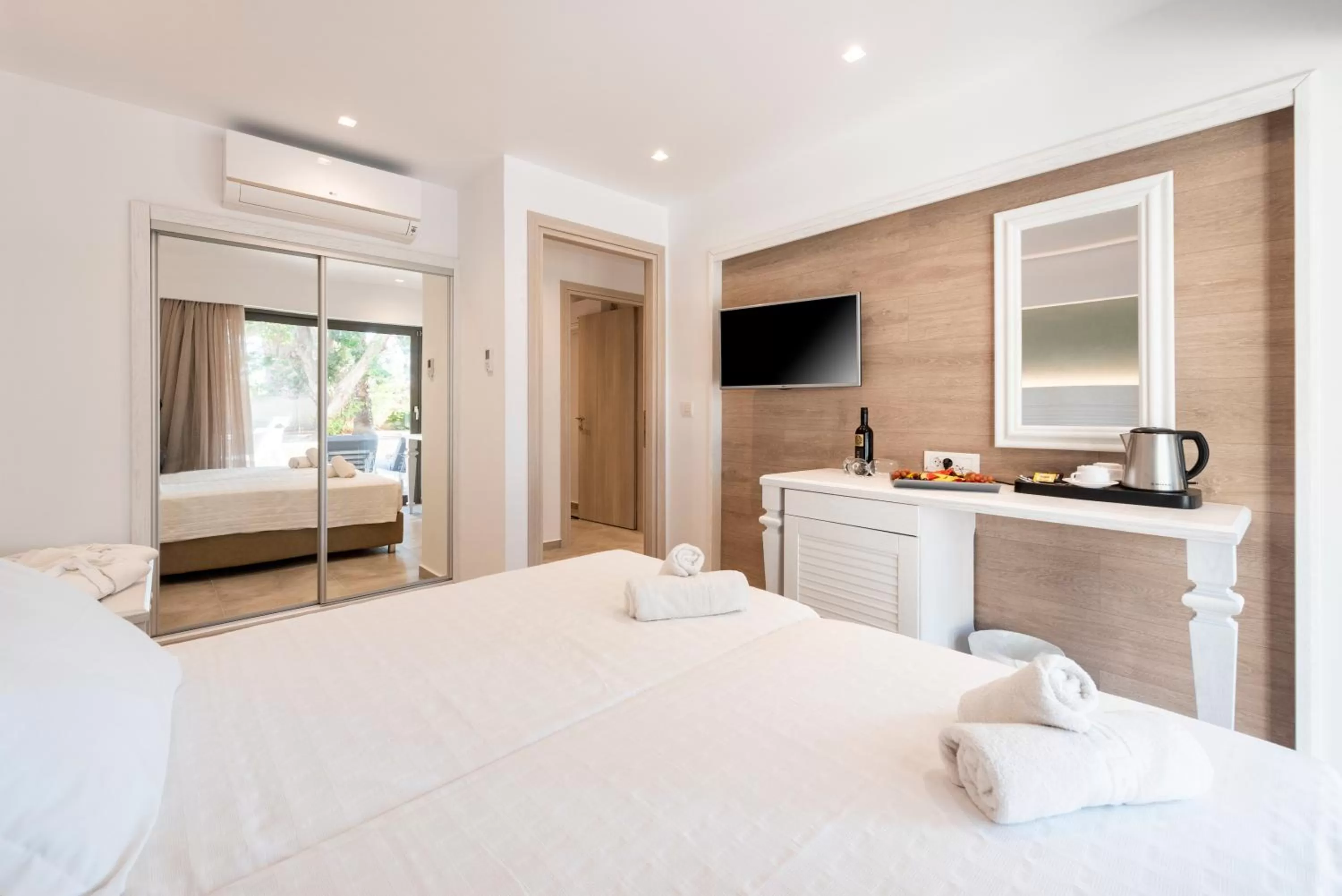 Bed in Apollon Hotel