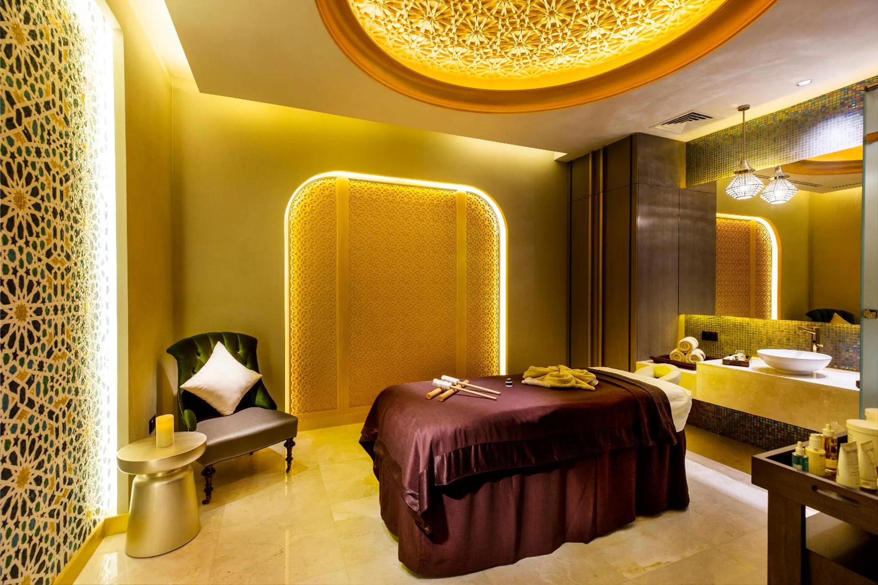 Massage in Ezdan Palace Hotel