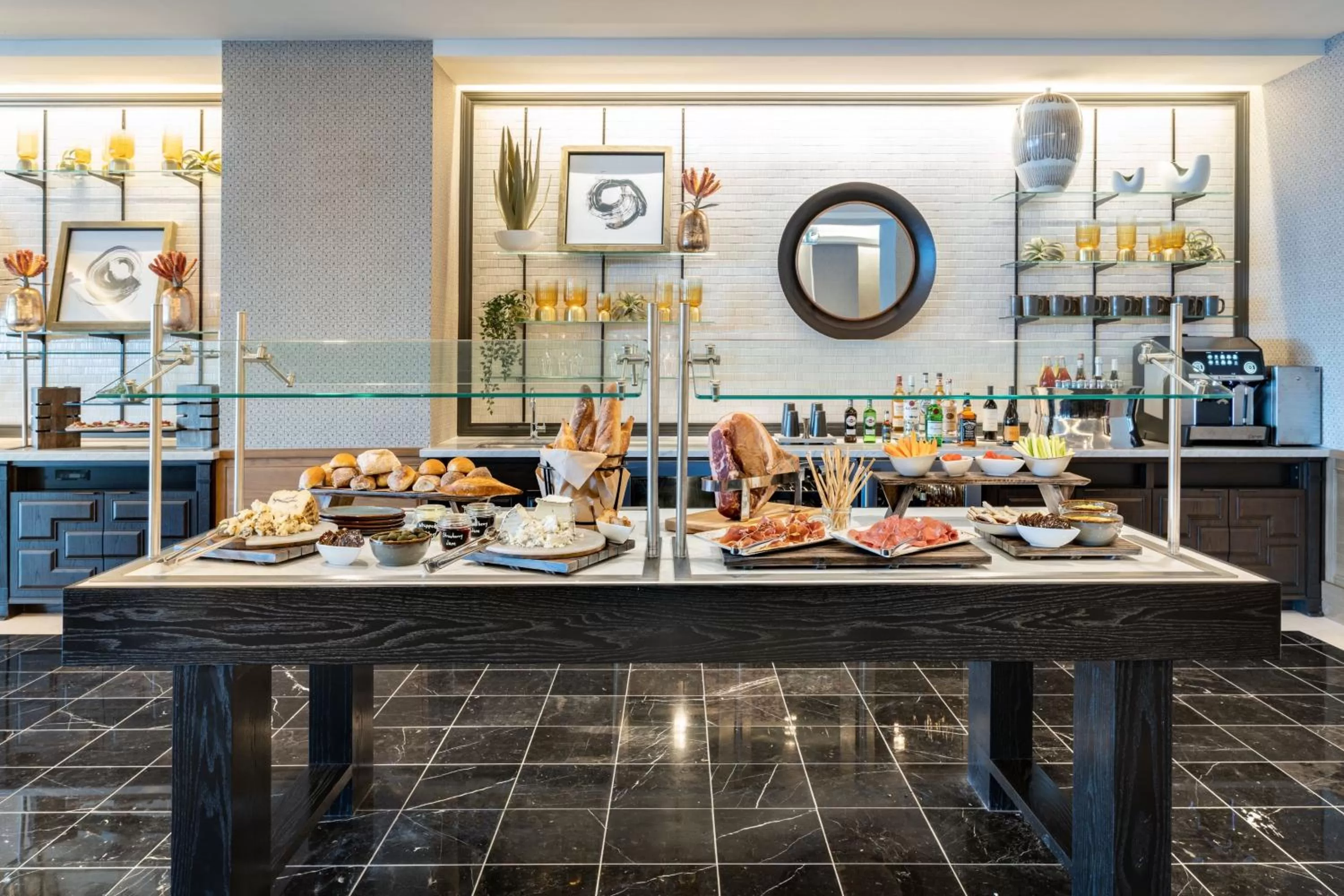 Lounge or bar in JW Marriott Tampa Water Street