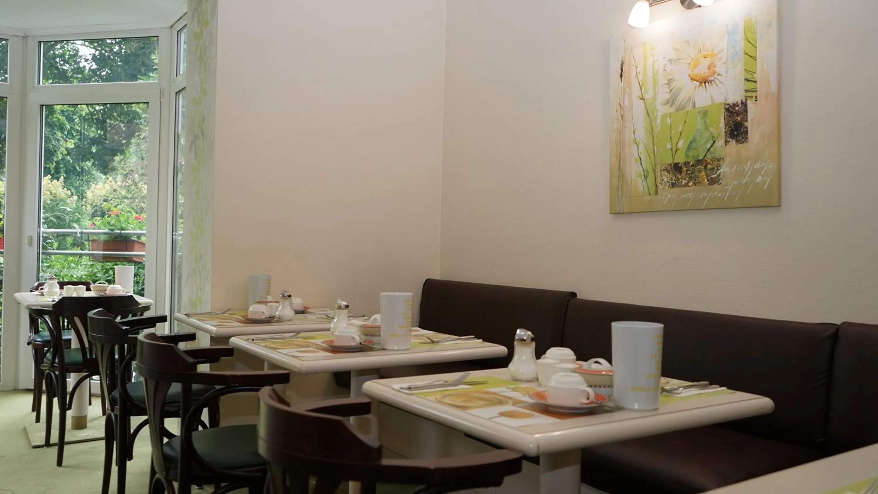 Dining area in Entrée Groß Borstel Garni Hotel