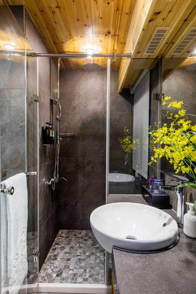 Bathroom in Hotel I Journey