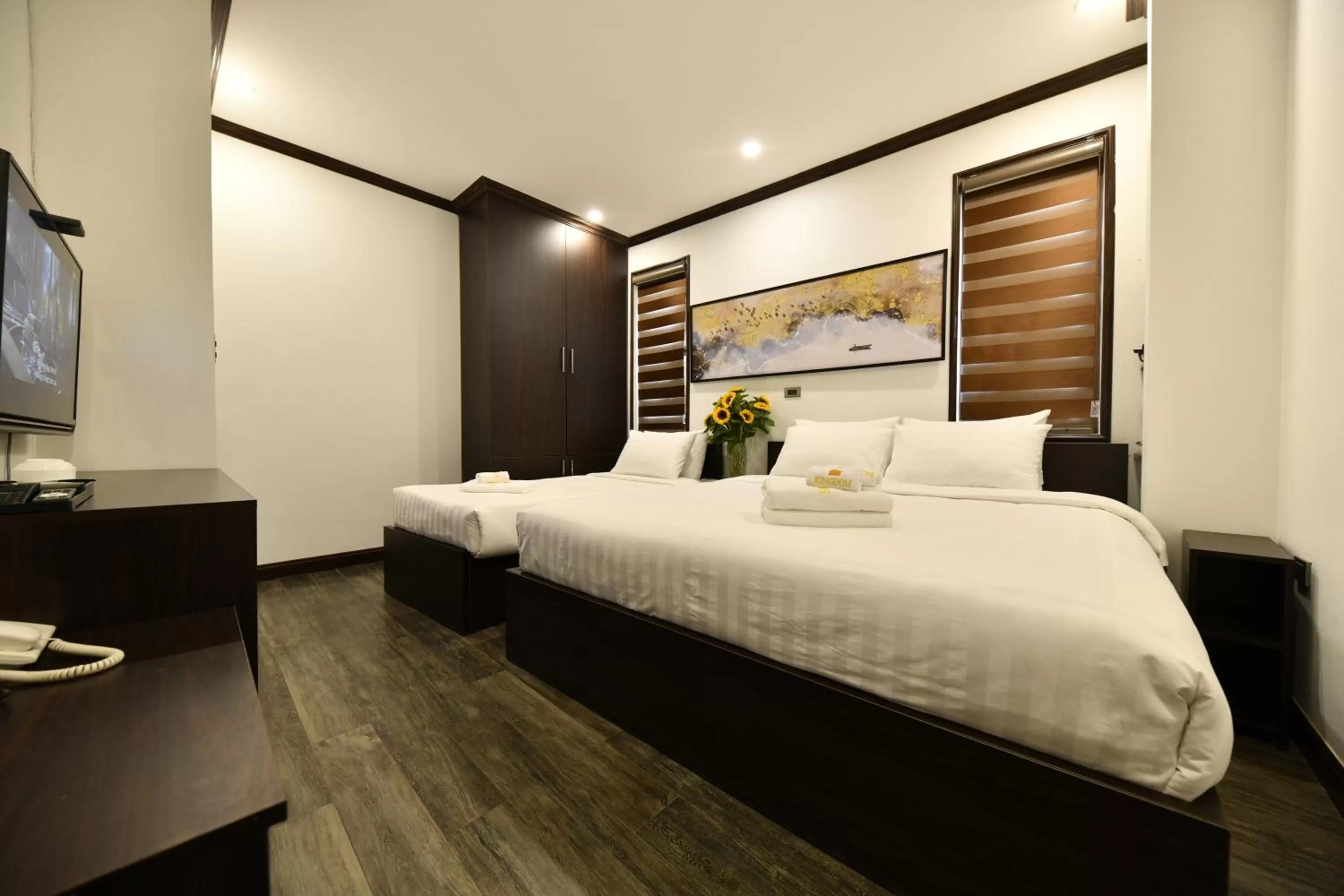 Photo of the whole room, Bed in Kingdom Hotel Hanoi