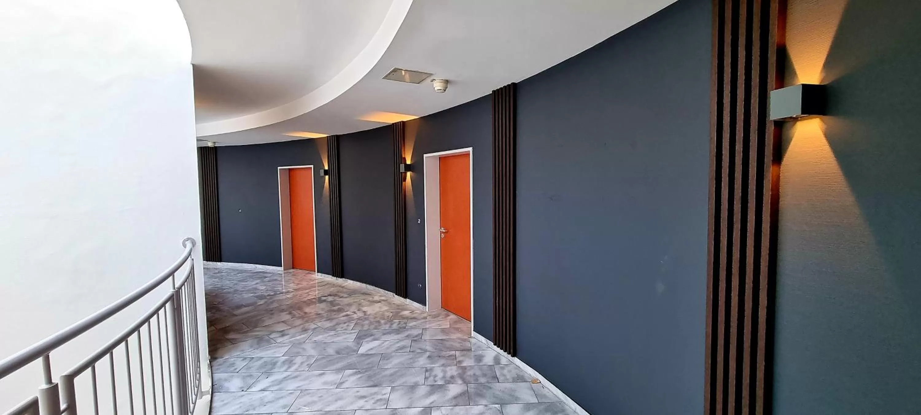 Meeting/conference room, Bed in eXo Square Heidelberg/Schwetzingen - by SuperFly Hotels