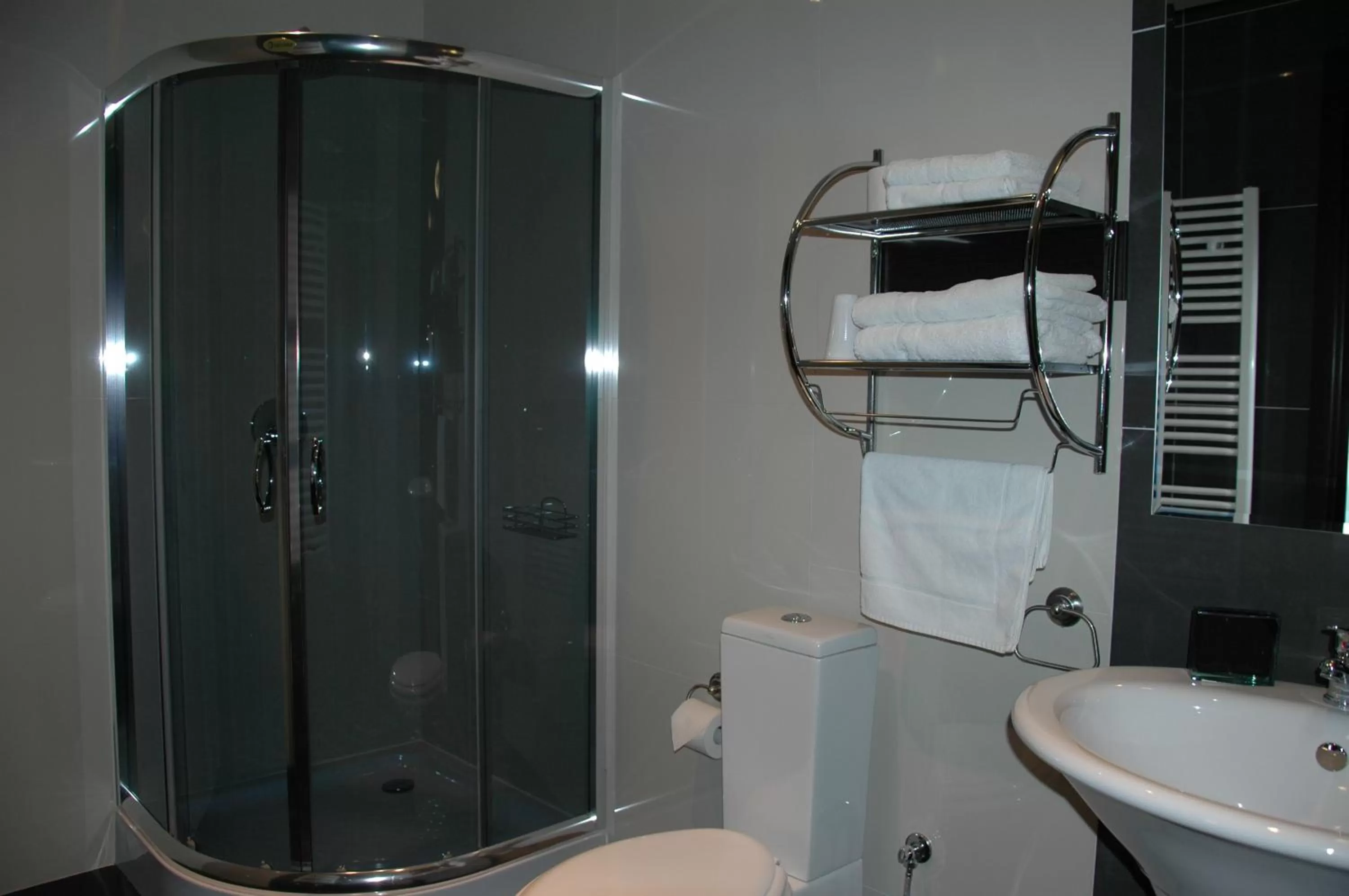 Bathroom in Hotel Opera