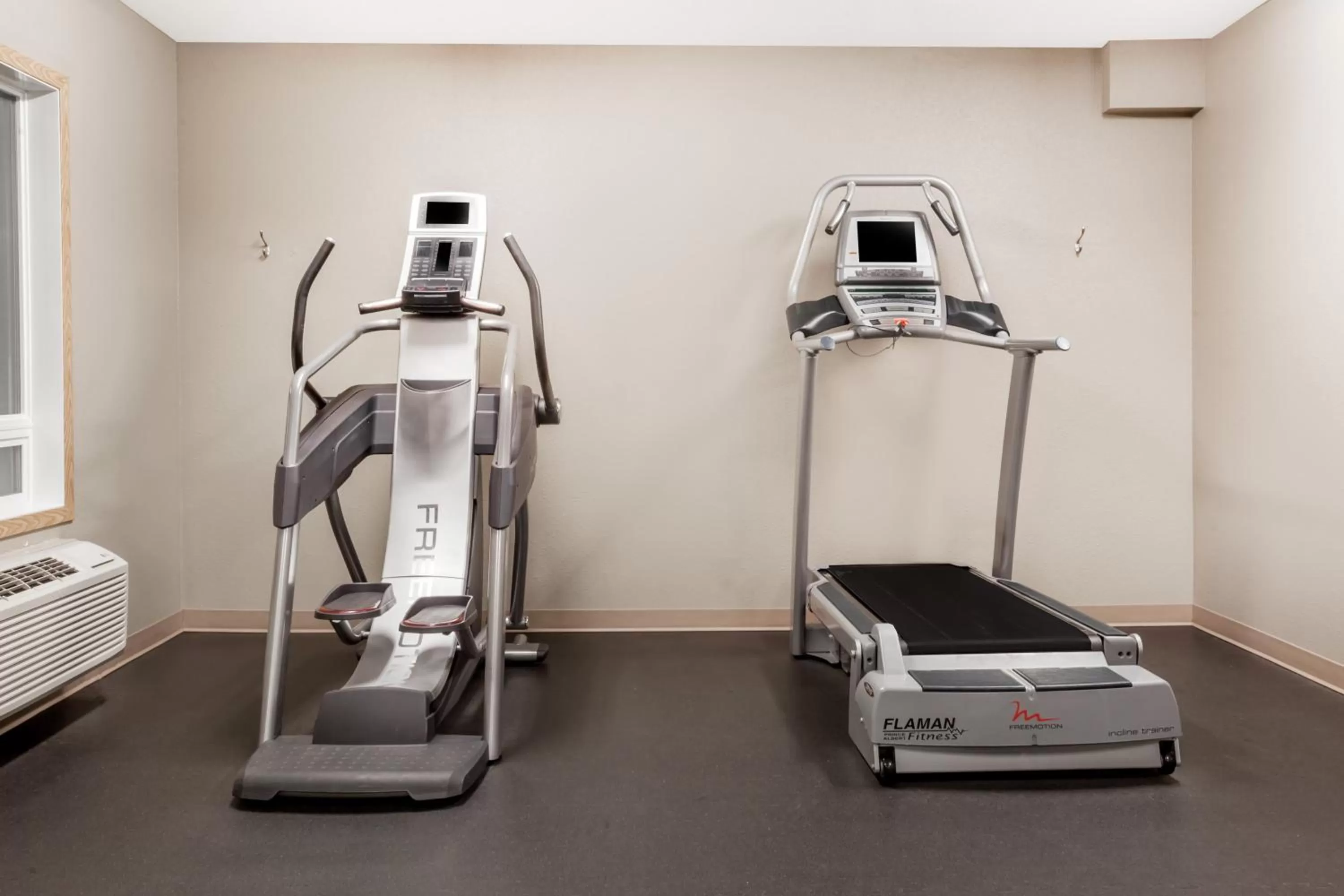 Fitness centre/facilities in Super 8 by Wyndham Prince Albert