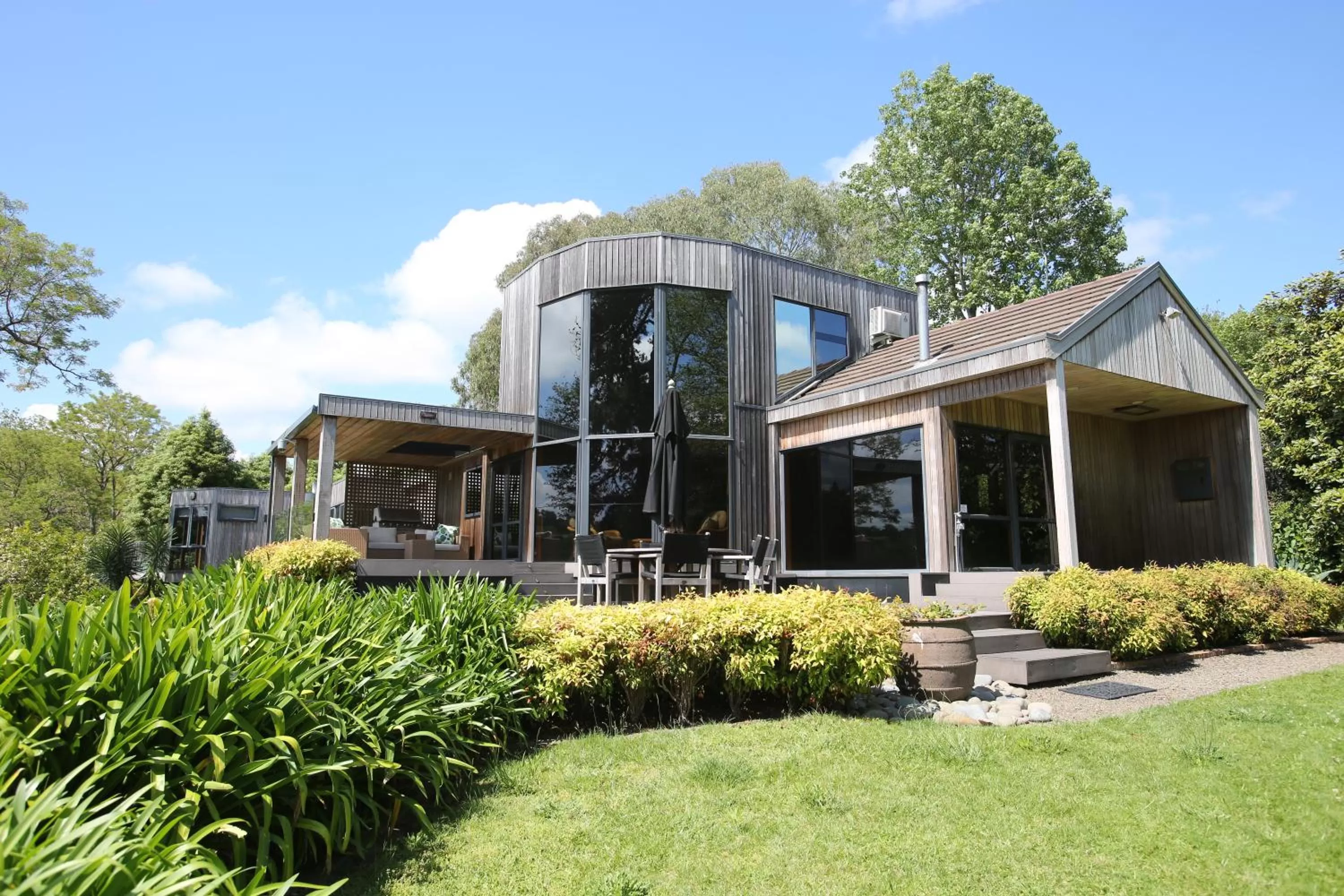 Garden, Property Building in On The River