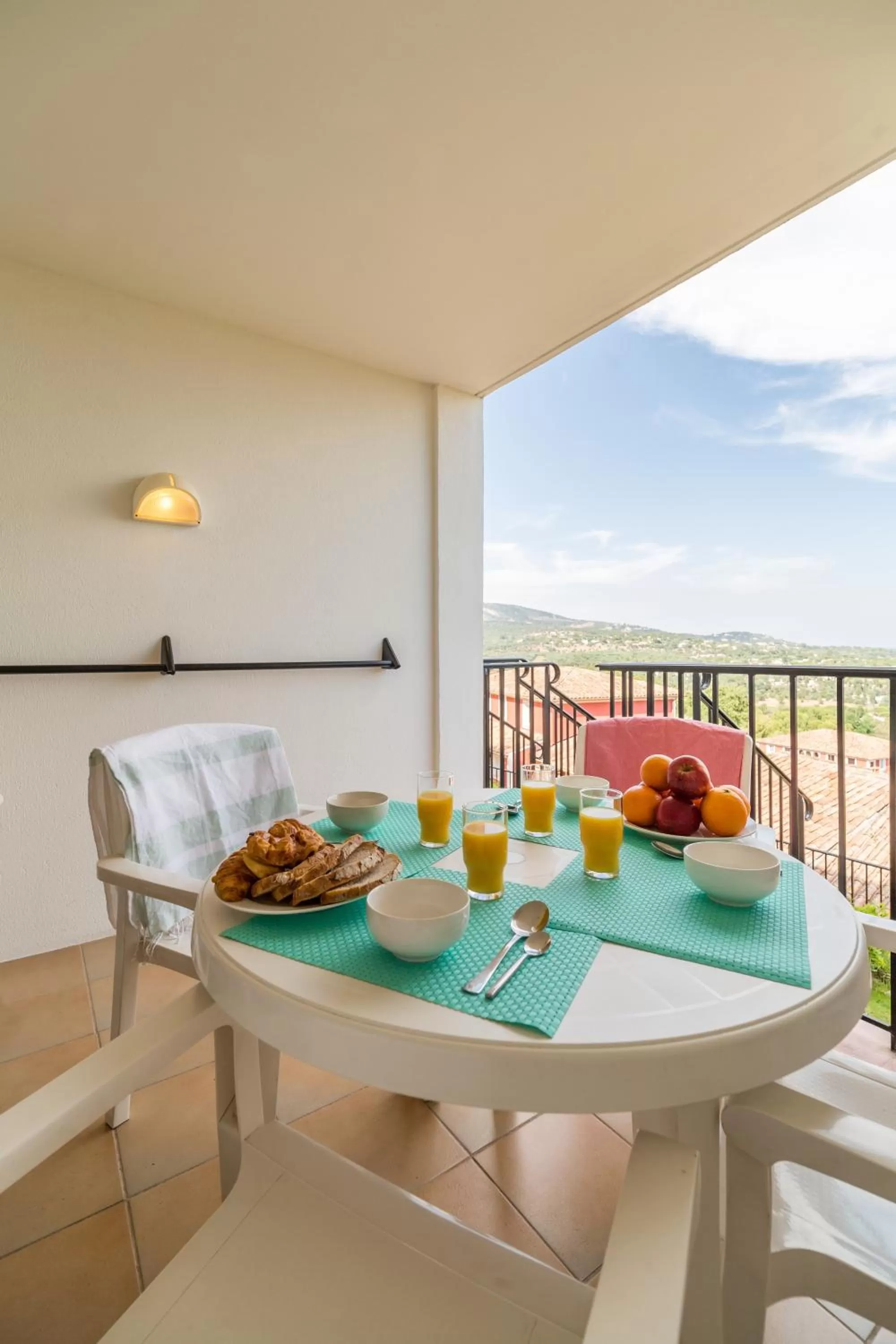 Natural landscape in Résidence Pierre & Vacances Les Restanques du Golfe de Saint-Tropez