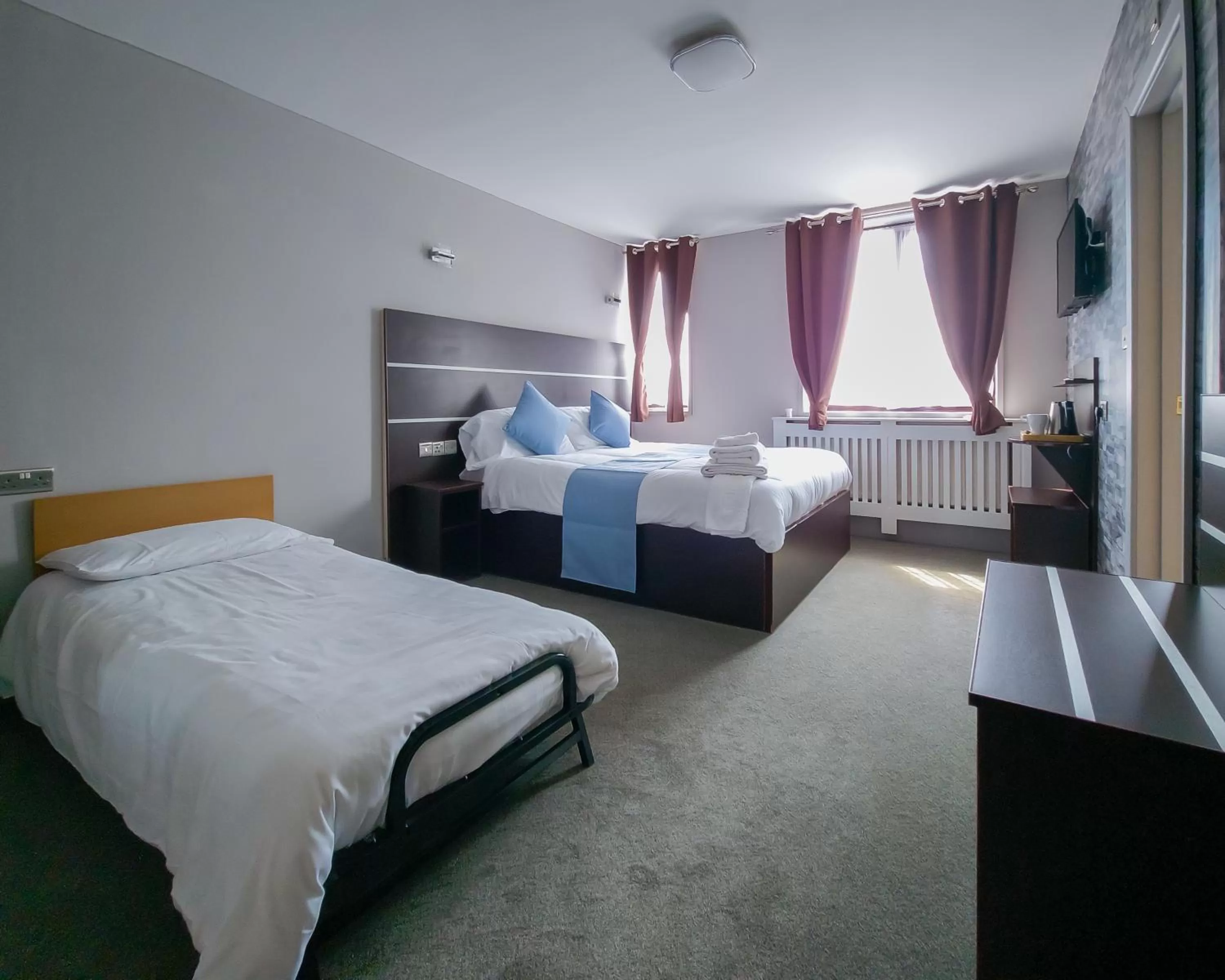 Photo of the whole room, Bed in Best Western Ebbw Vale