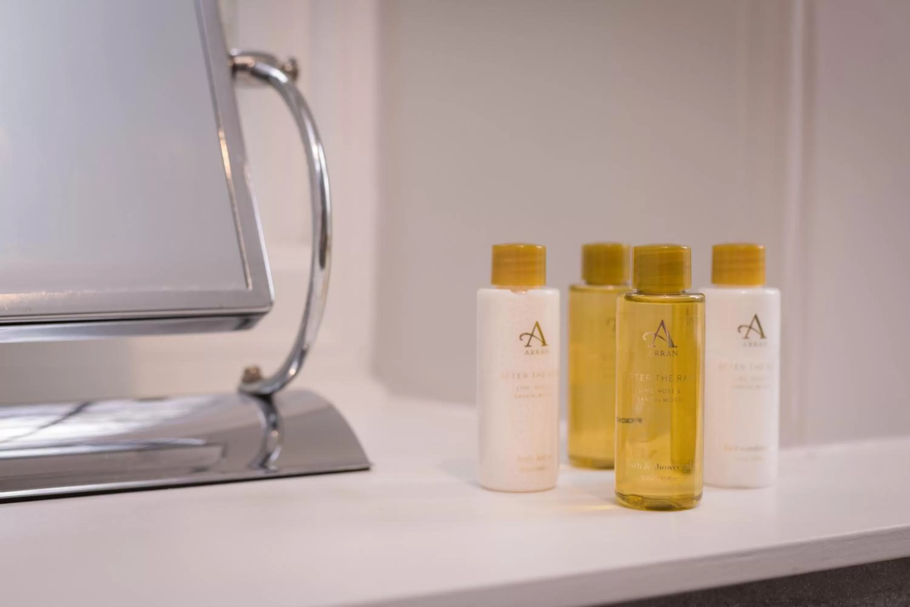 Bathroom in Lys-Na-Greyne Country House