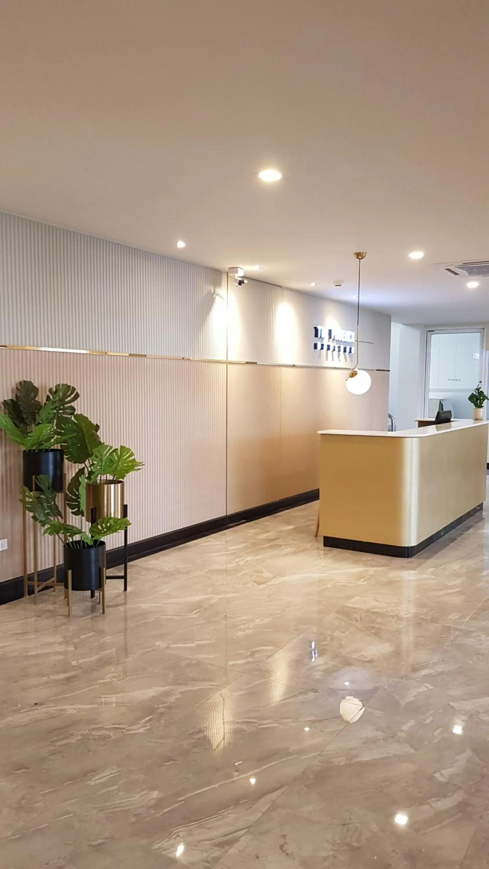Lobby or reception in The Phoenix Hotel Bangkok - Suvarnabhumi Airport